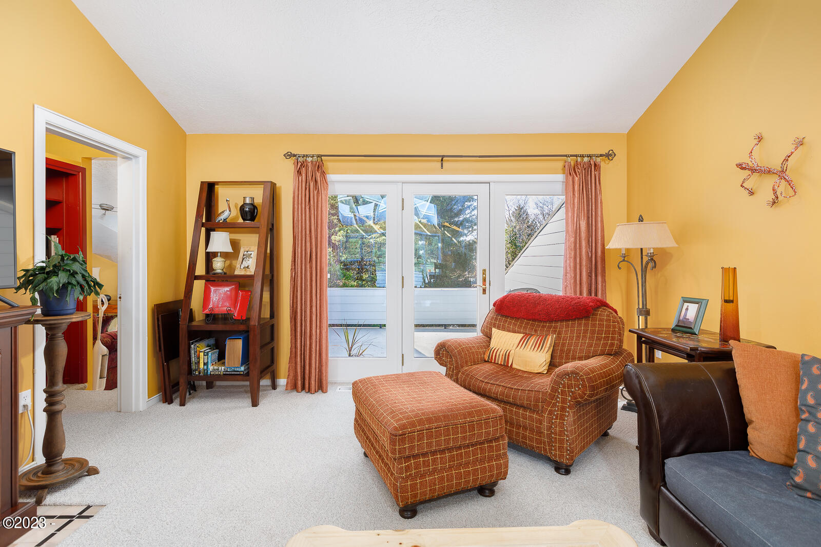 3910 NE Megginson Street, H