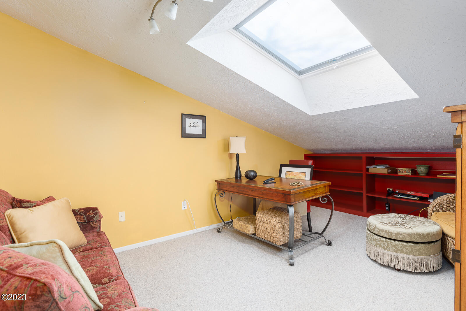 3910 NE Megginson Street, H