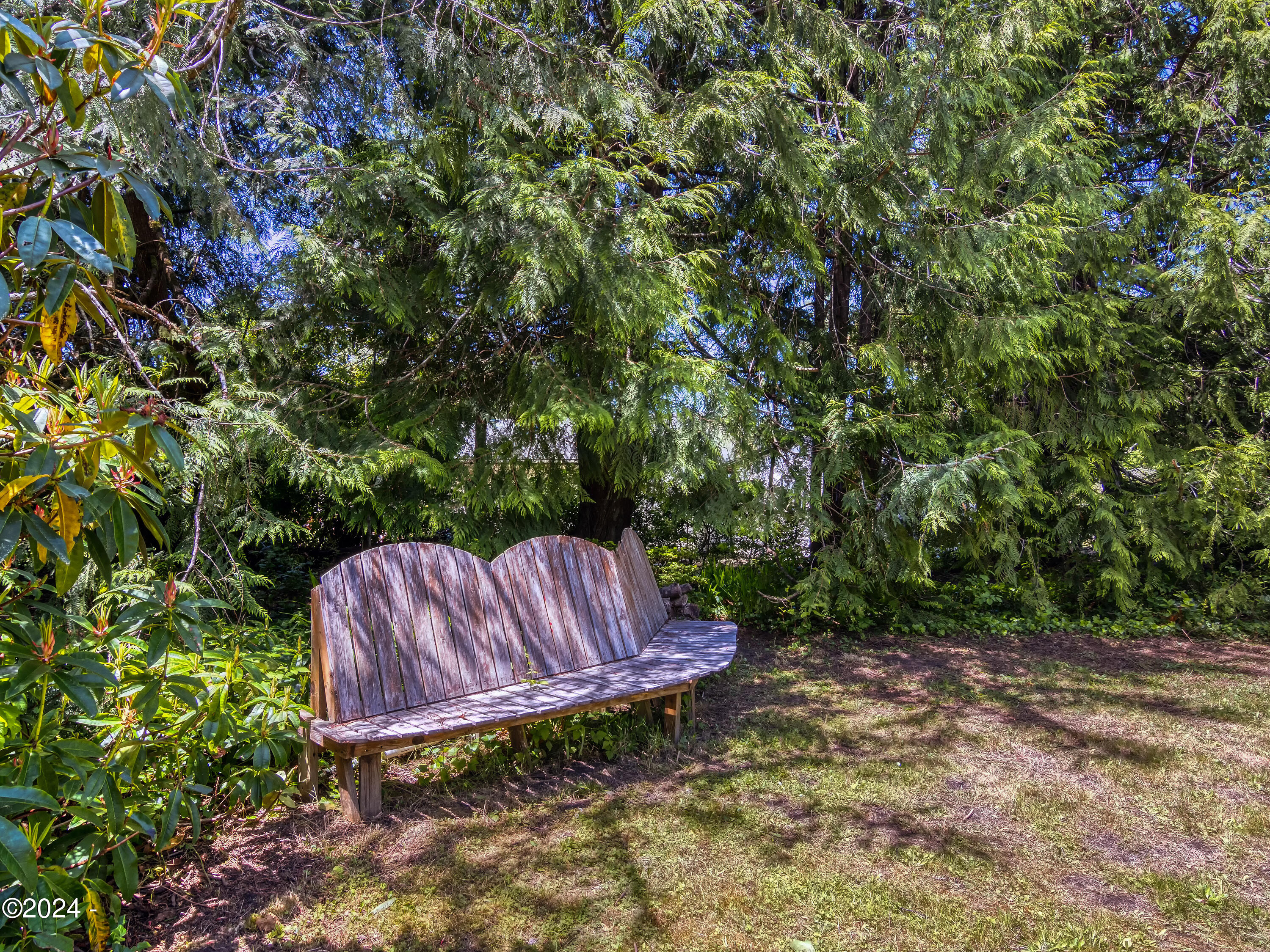 550 NE California Street