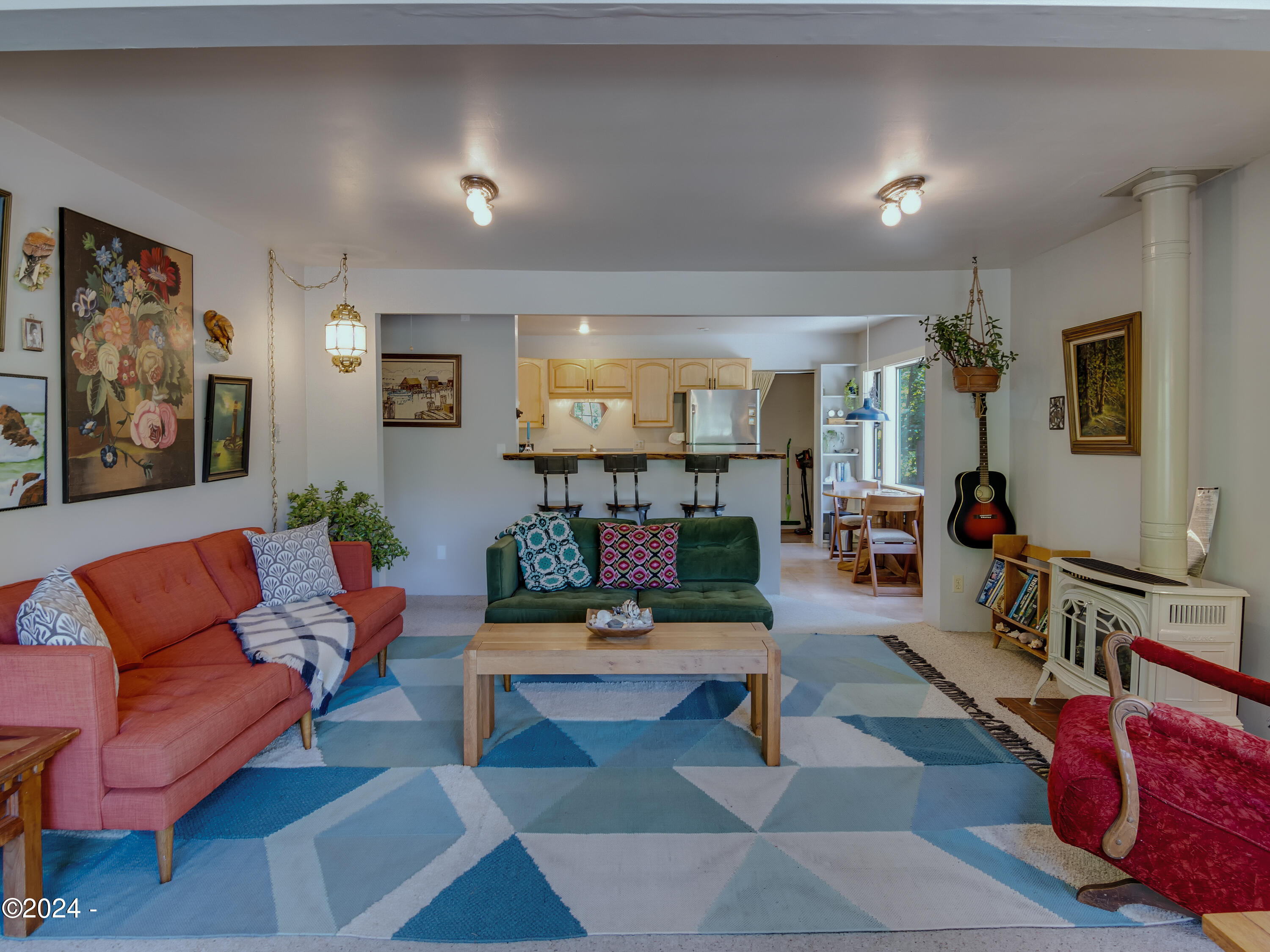 550 NE California Street