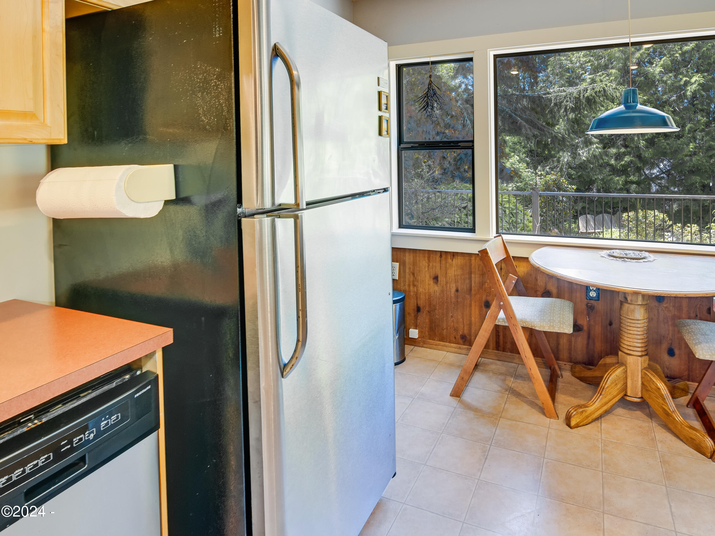 550 NE California Street