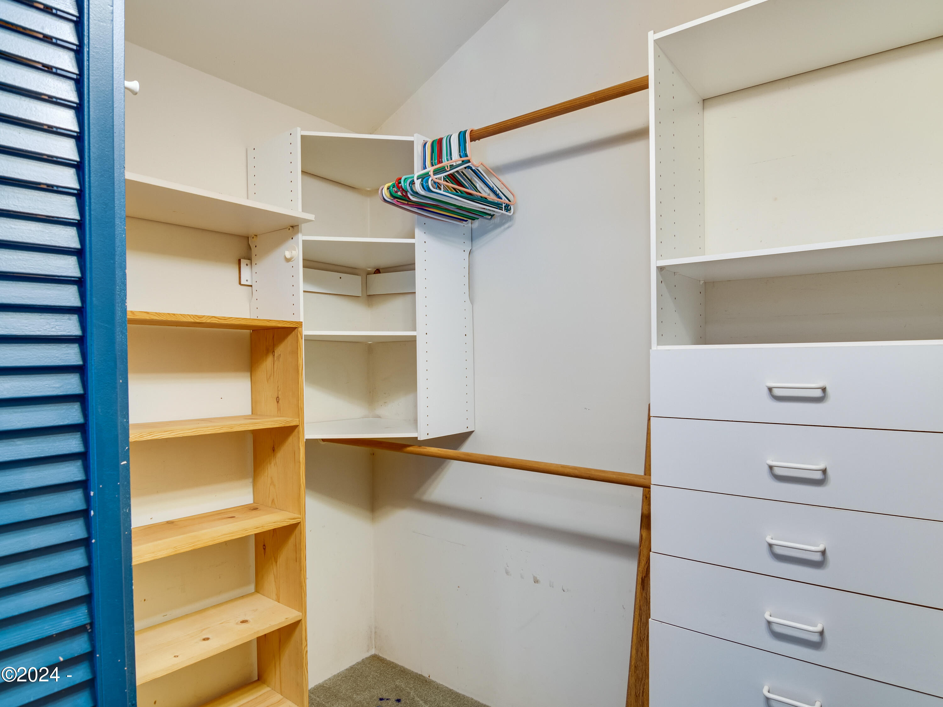 550 NE California Street