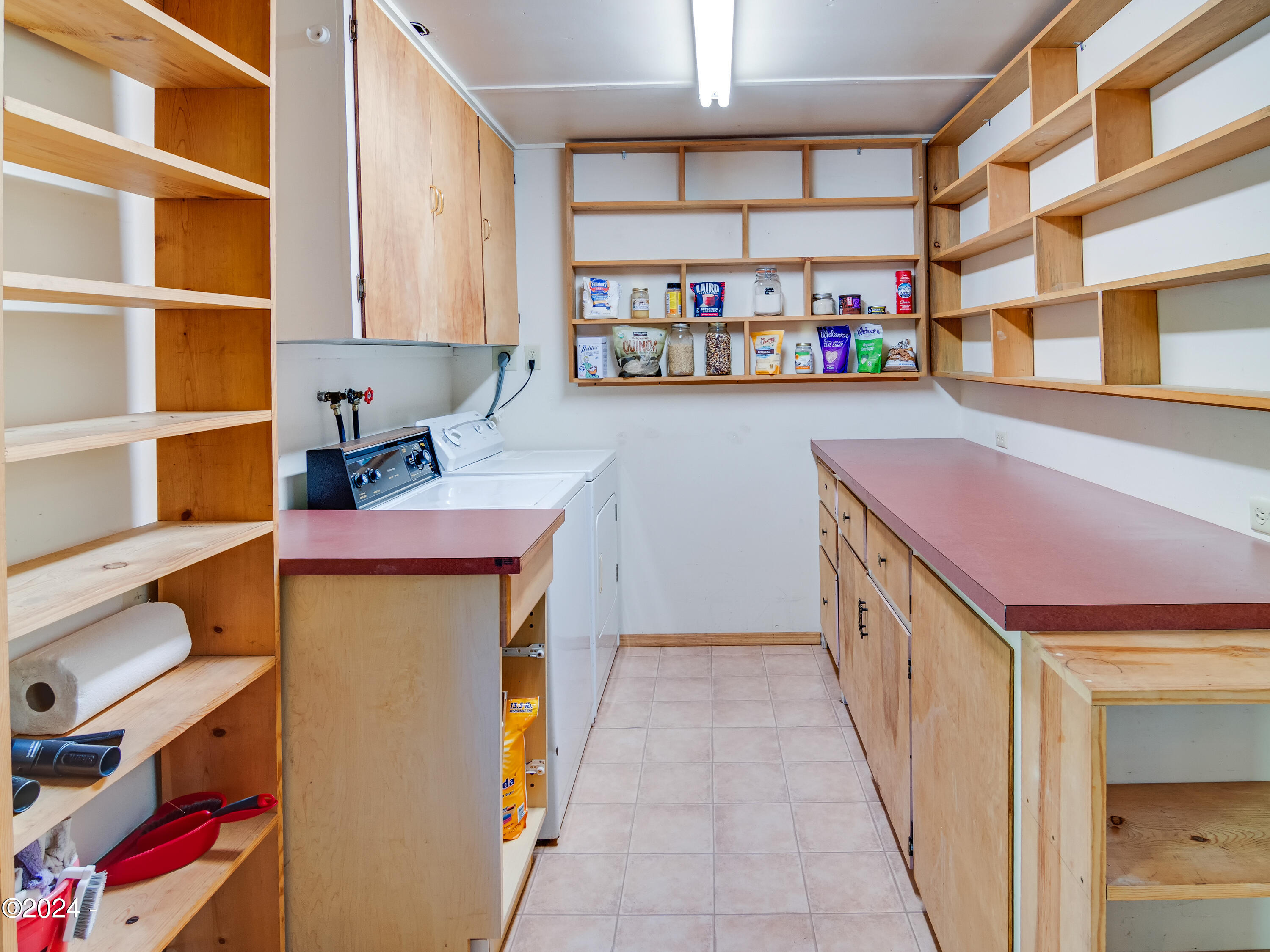 550 NE California Street