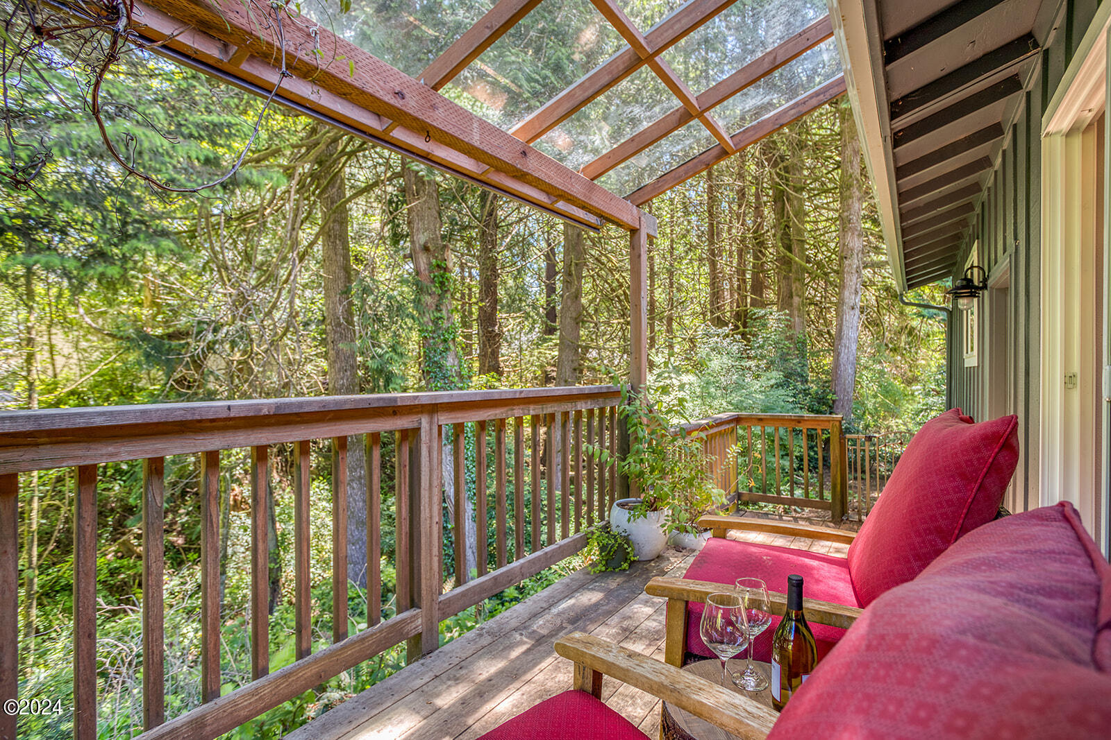 186 SW The Pines