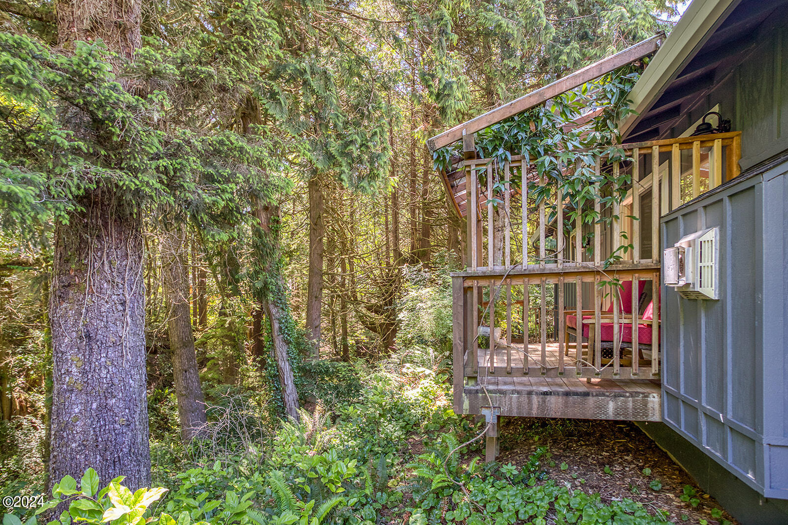 186 SW The Pines