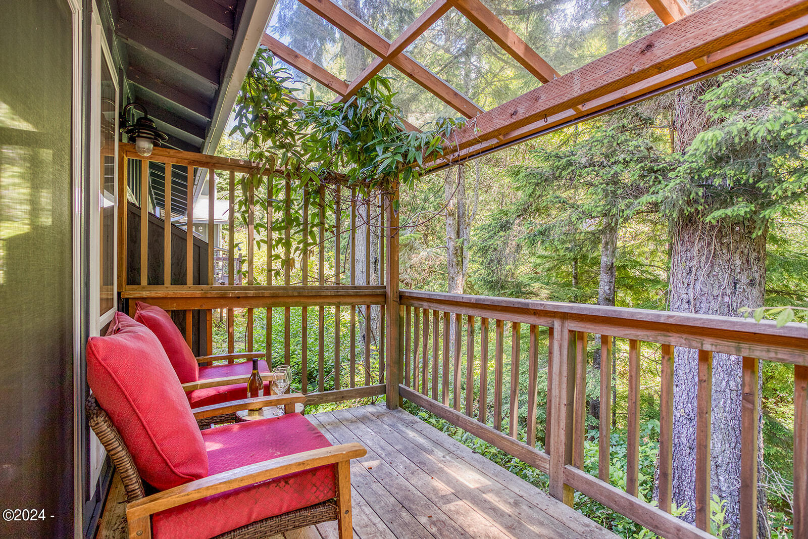186 SW The Pines