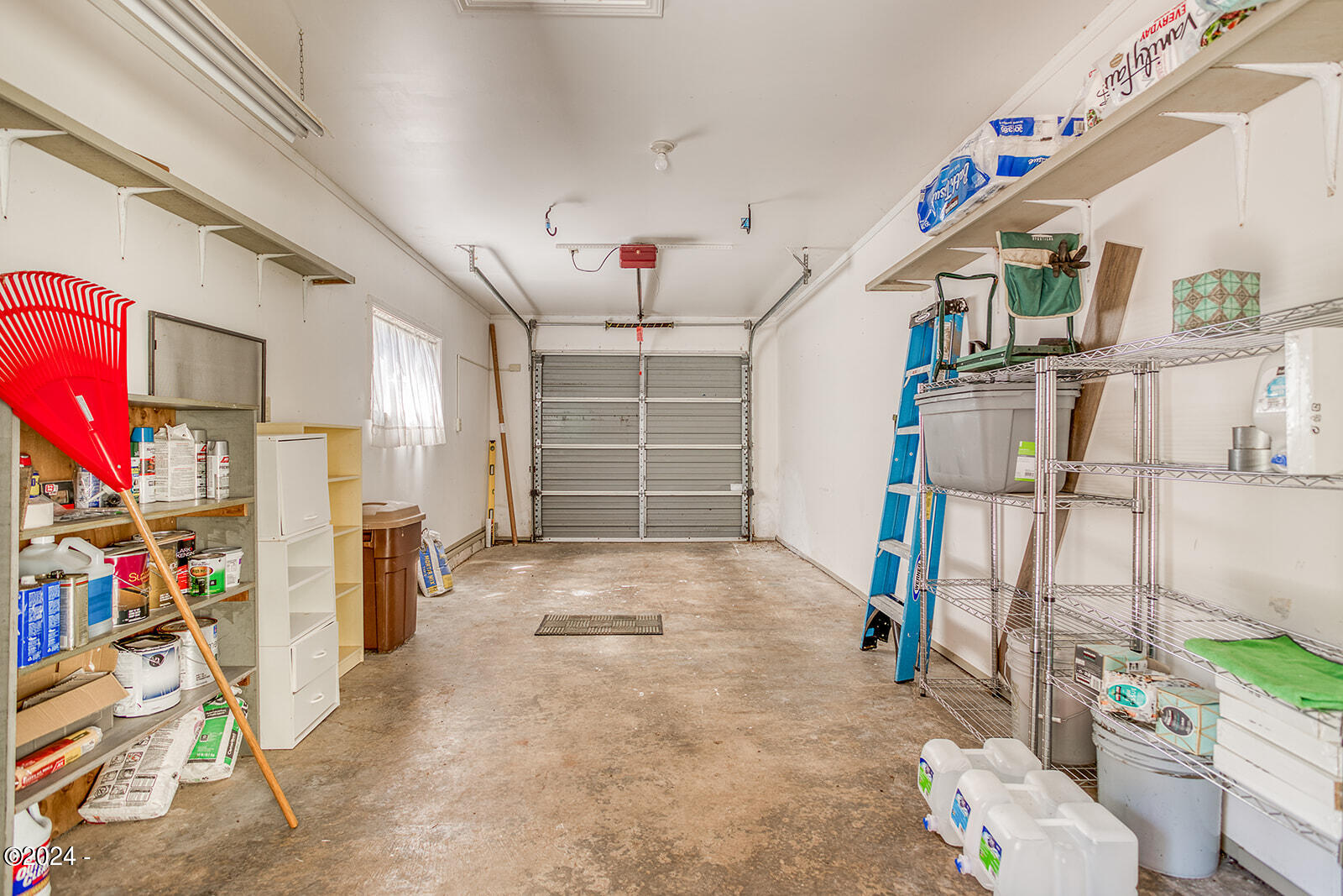 1252 SW Meadow Lane