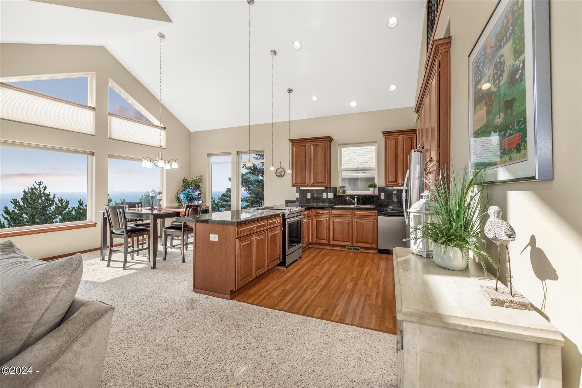 859 SW 8th Street