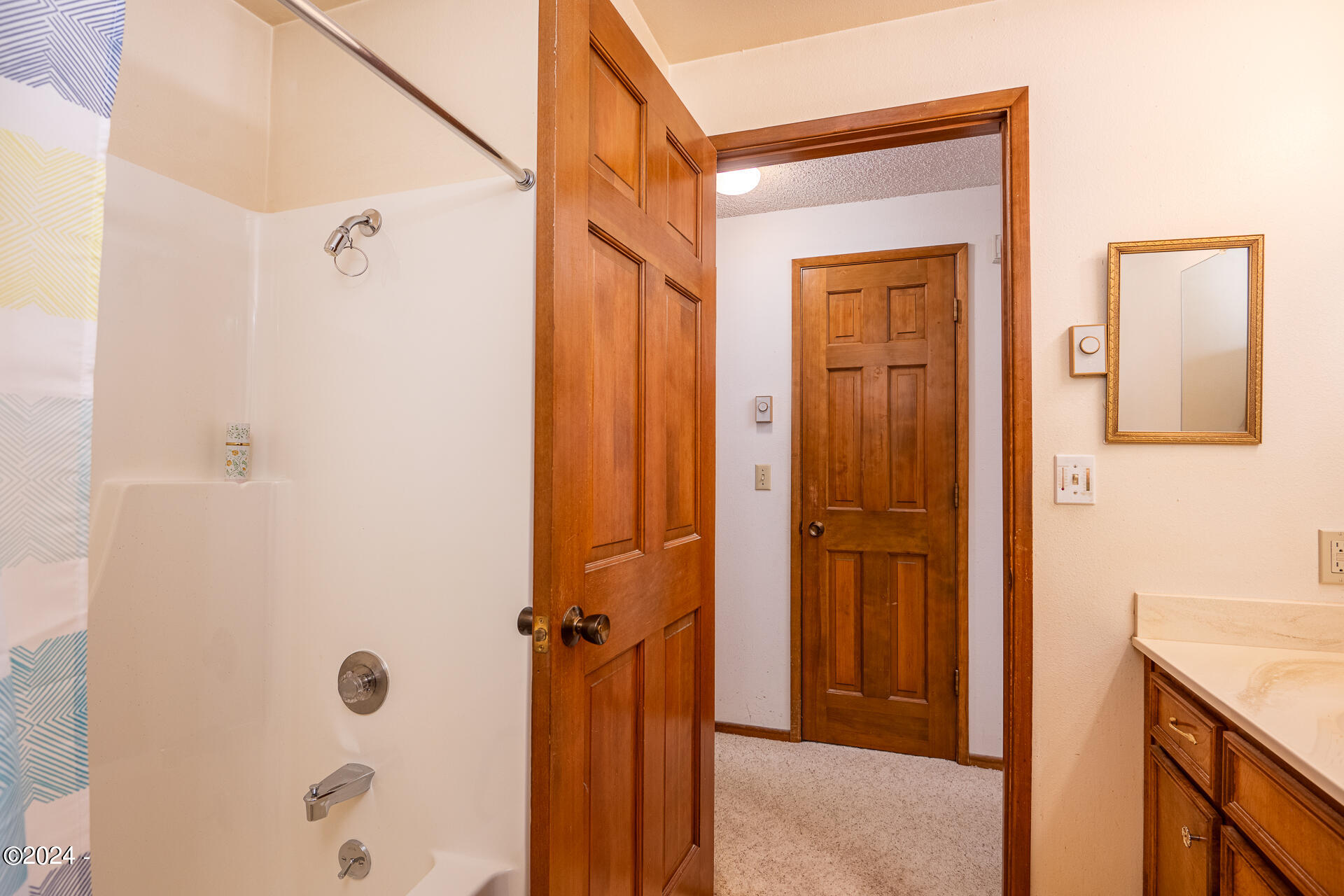 551 NE 20th Place