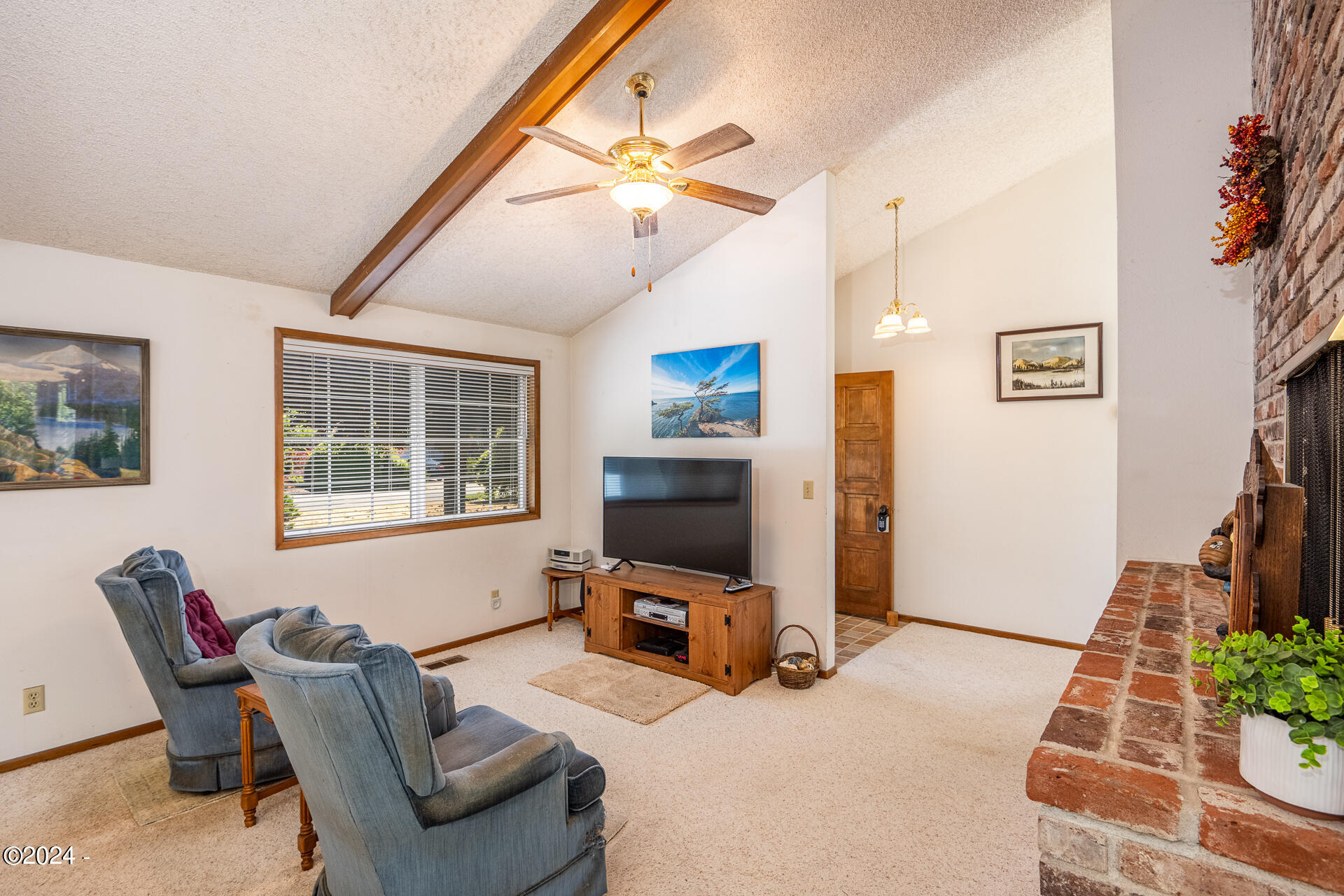 551 NE 20th Place