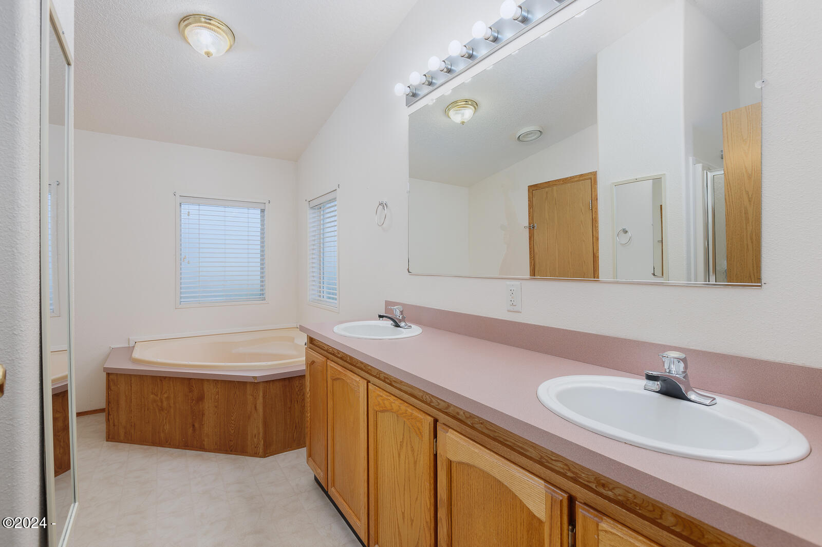 1818 NW Canal Street