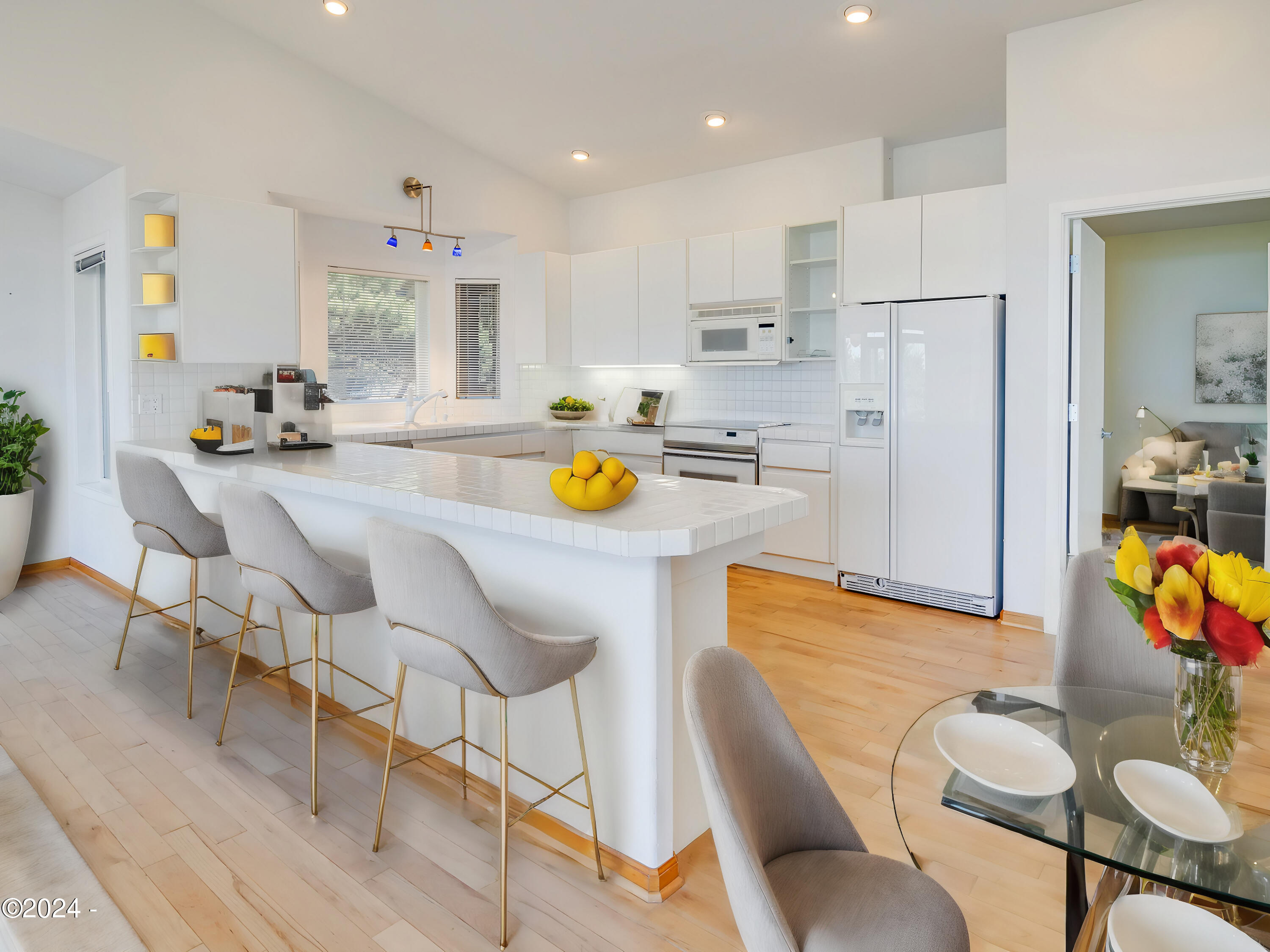 4377 NW Hidden Lake Loop