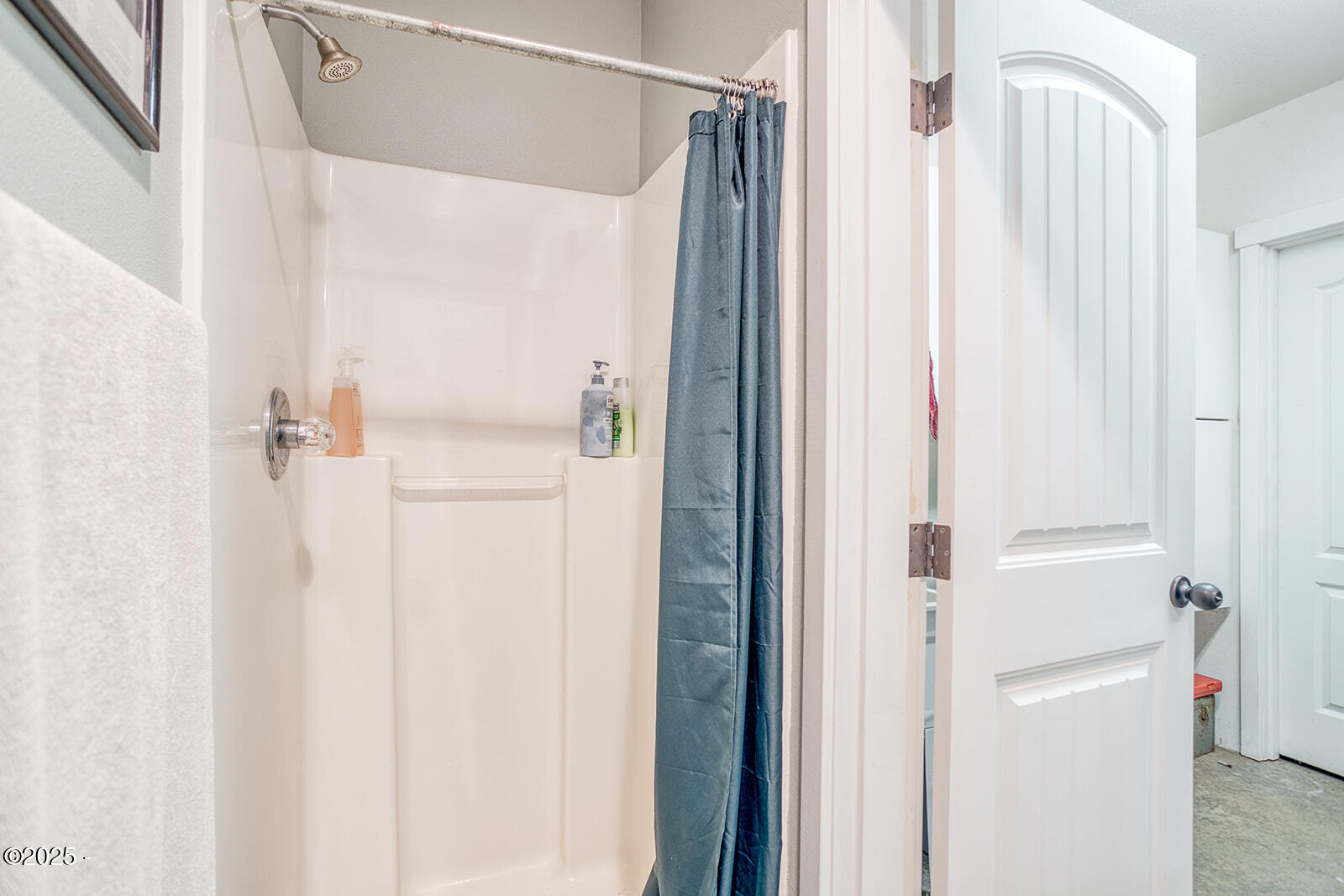 1219 NE Newport Heights Drive