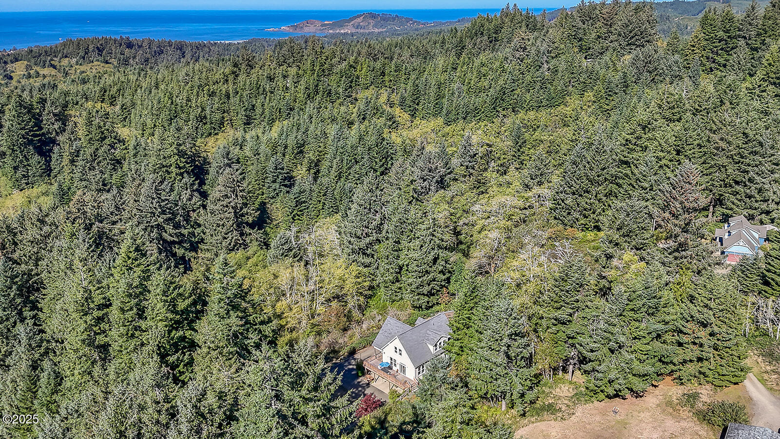 1219 NE Newport Heights Drive