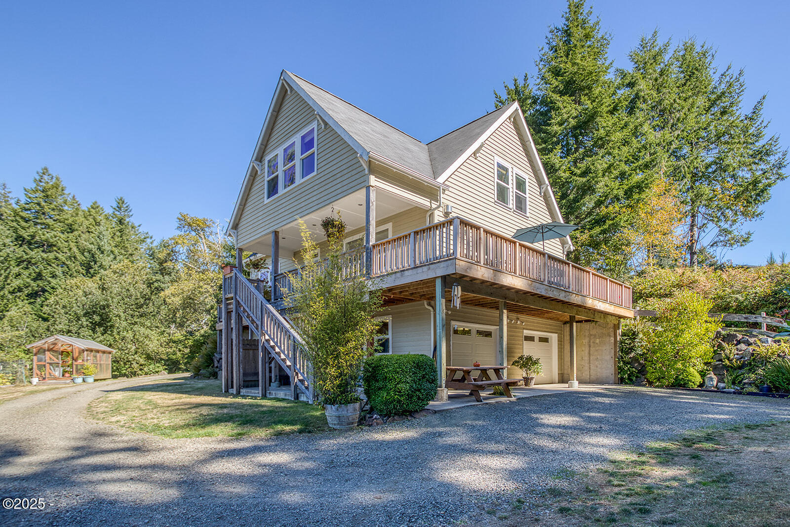 1219 NE Newport Heights Drive