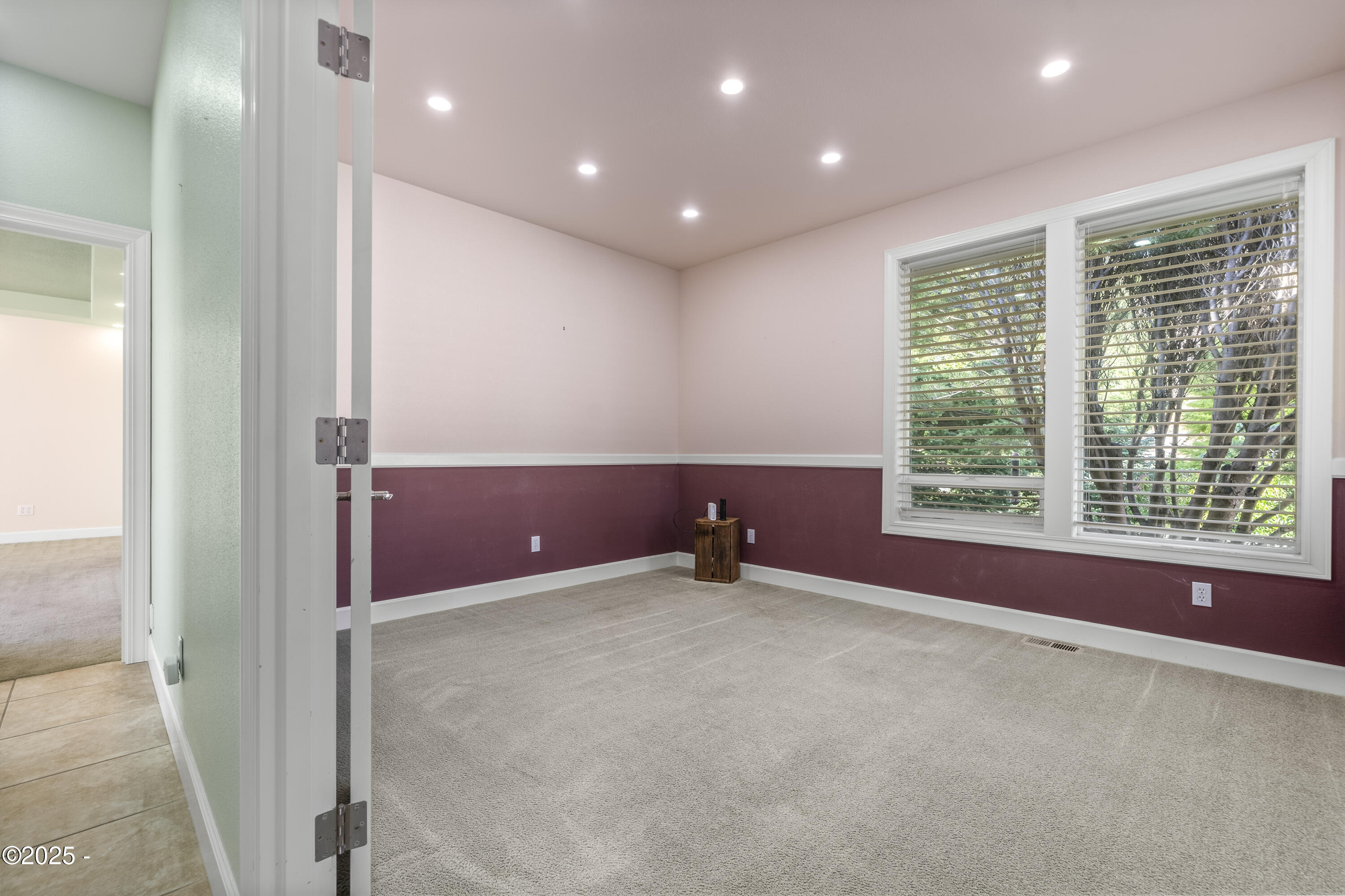 584 SE Running Springs Street