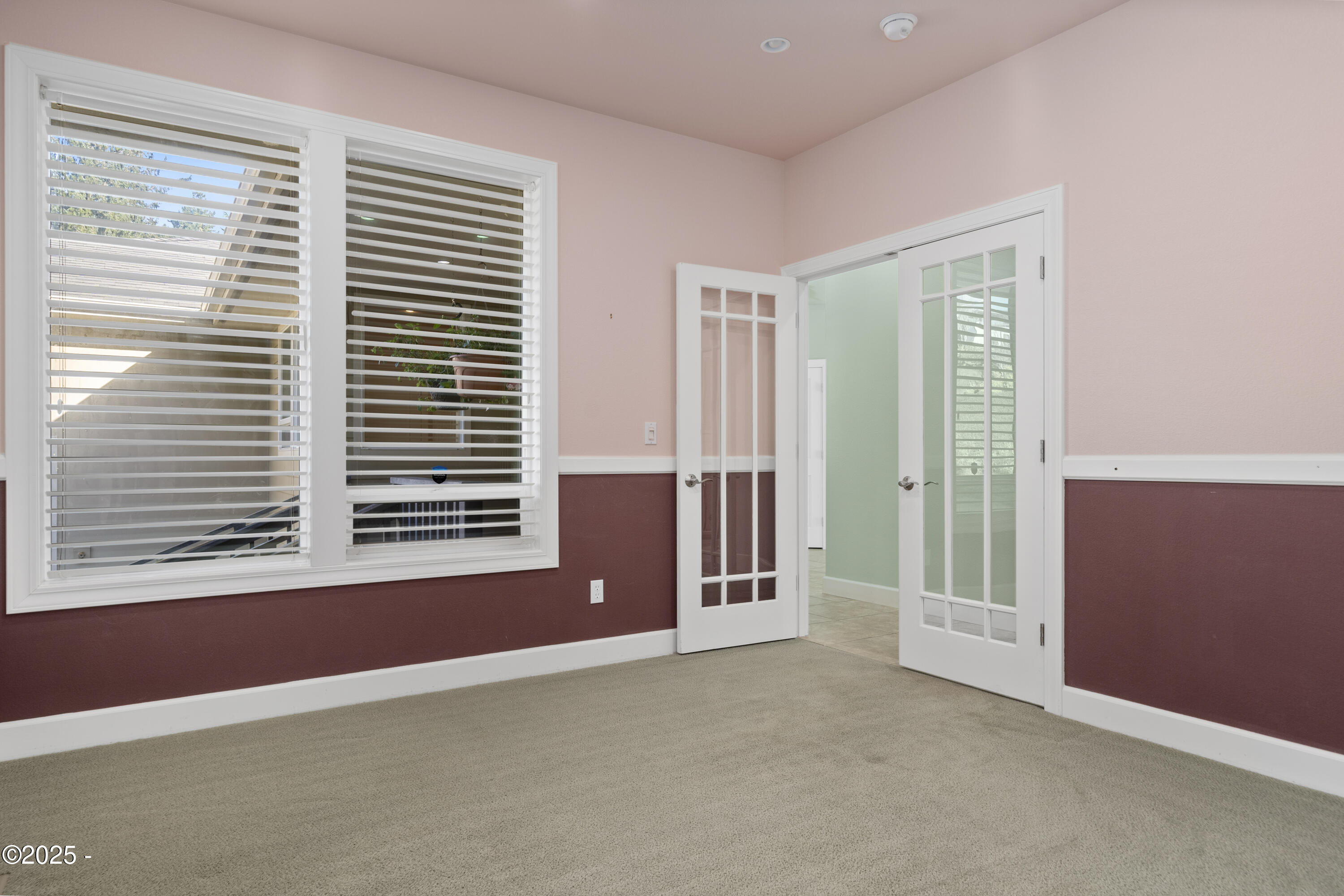 584 SE Running Springs Street