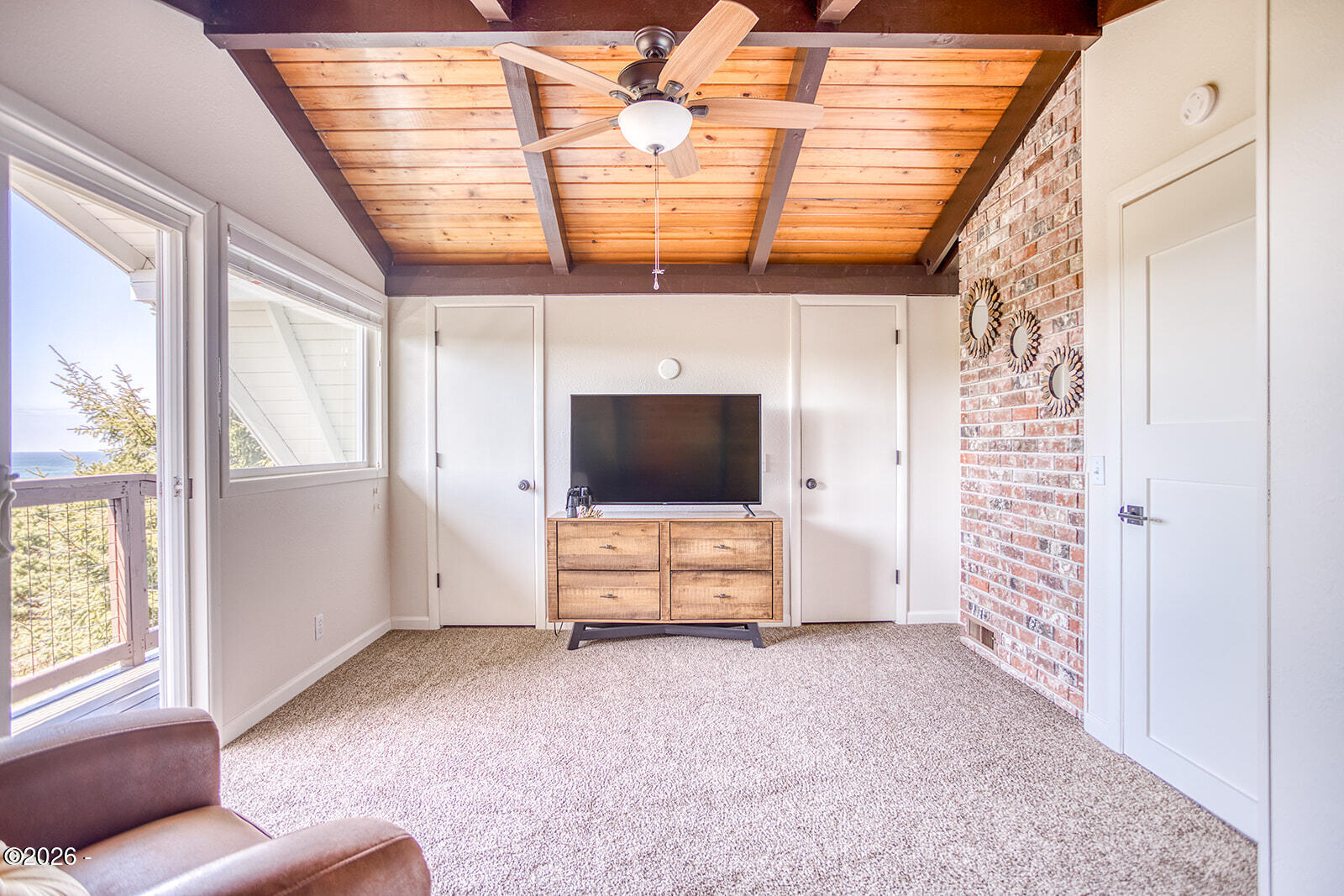 1115 SW Whitecap Drive