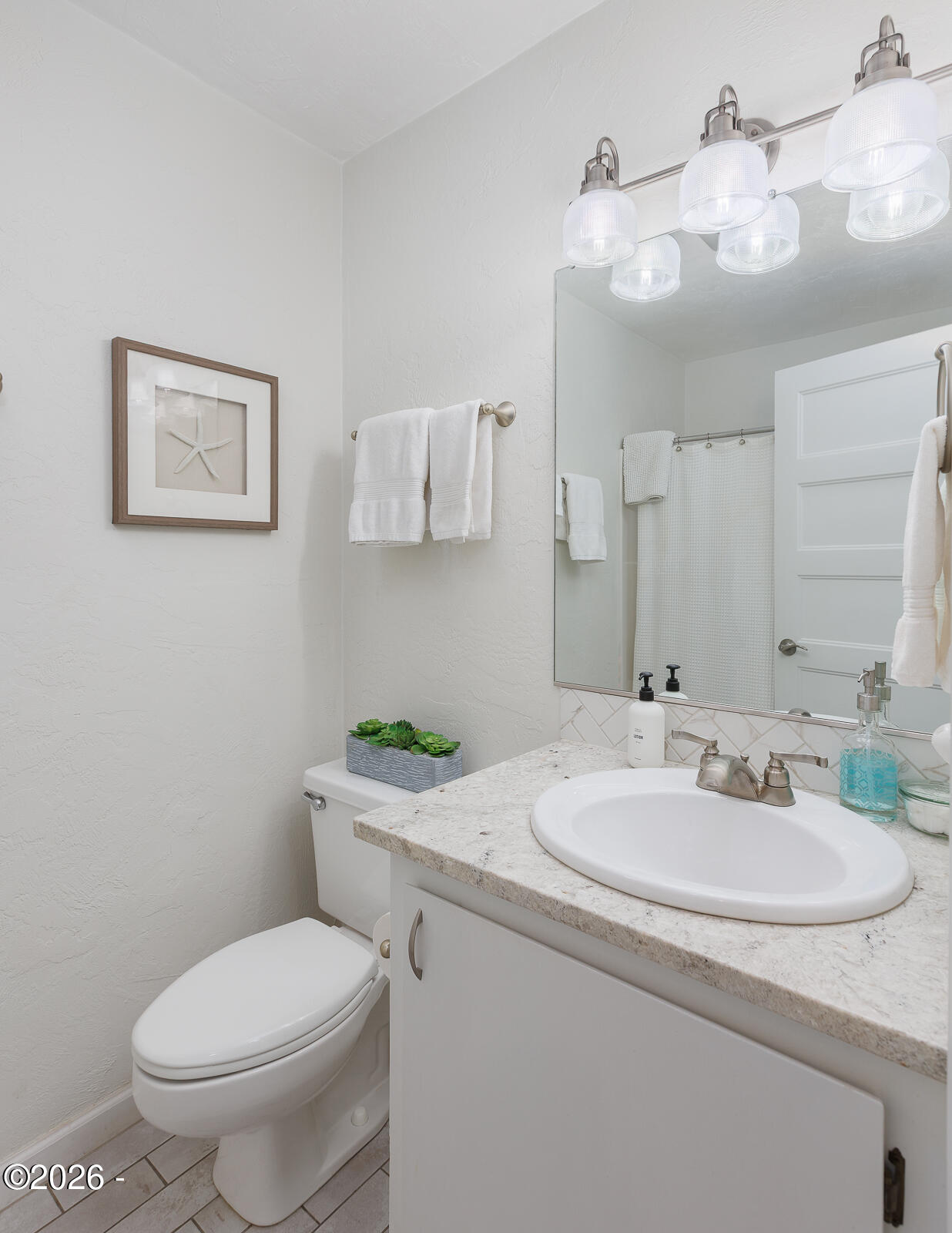 701 NW Coast Street, 206