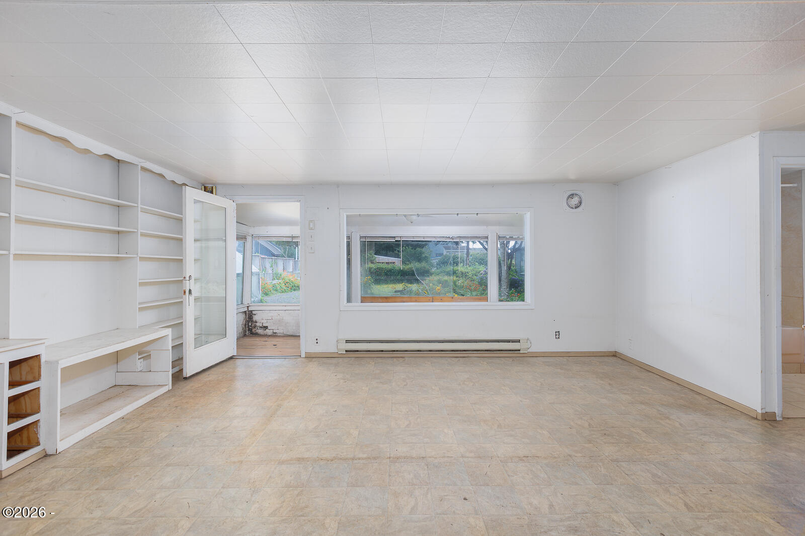 207 W 3rd Street