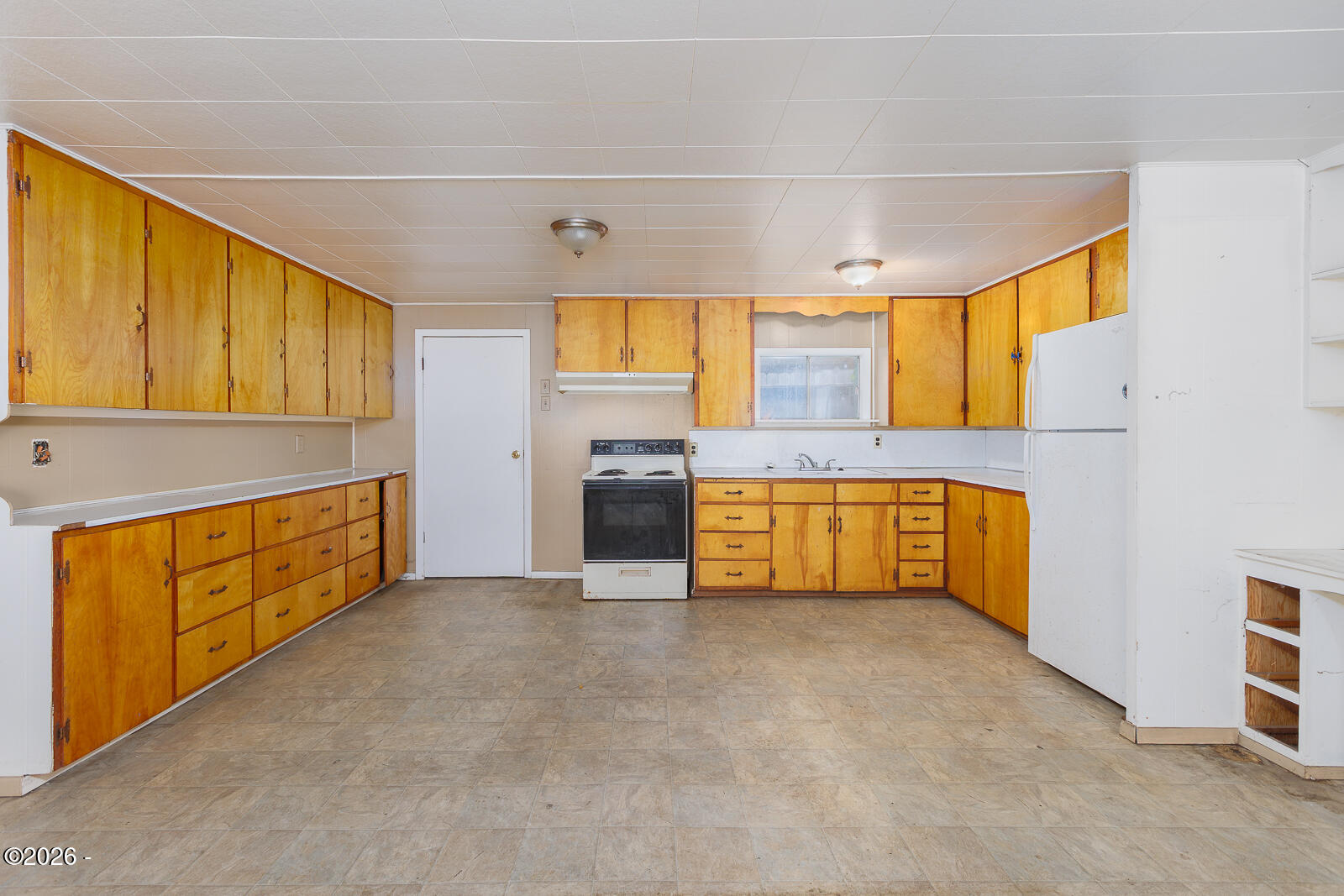 207 W 3rd Street