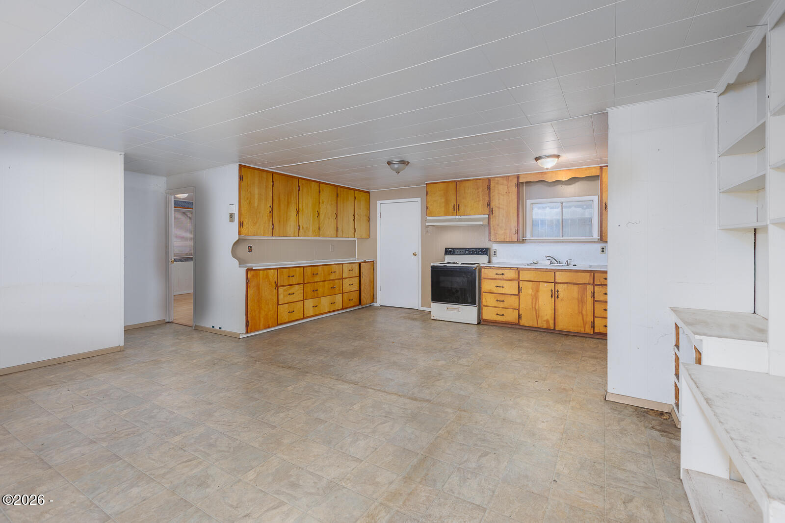 207 W 3rd Street