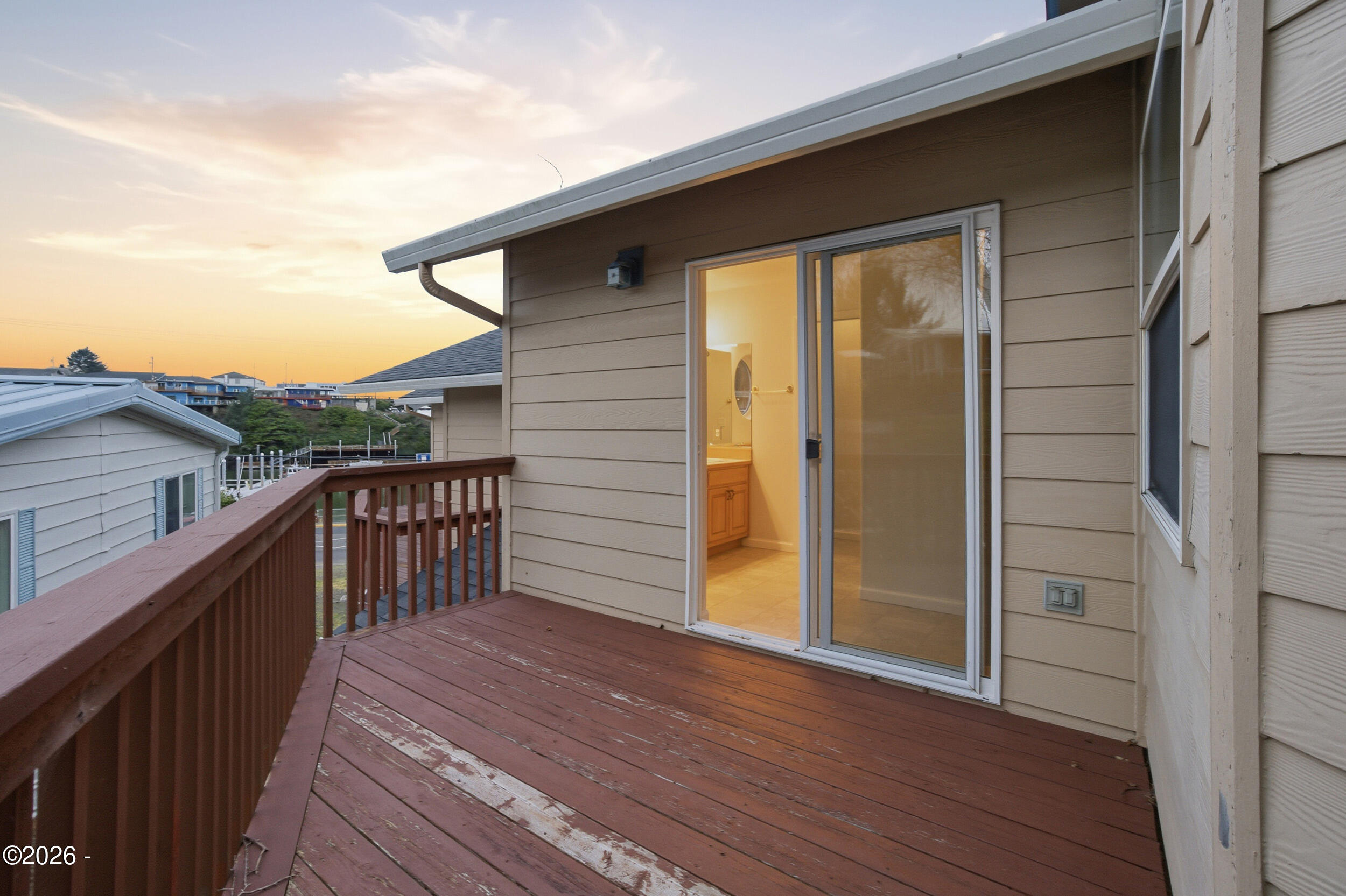 250 SE Coast Guard Drive, 2