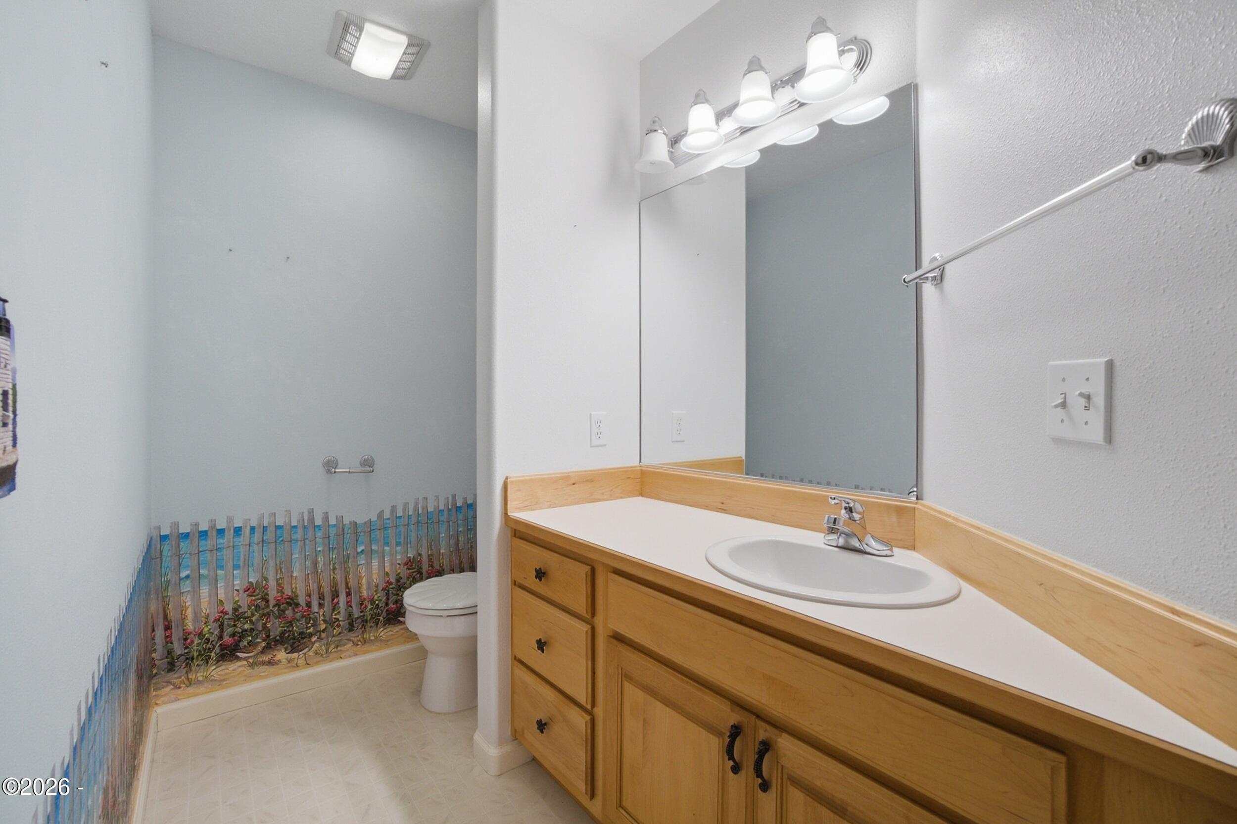 250 SE Coast Guard Drive, 2