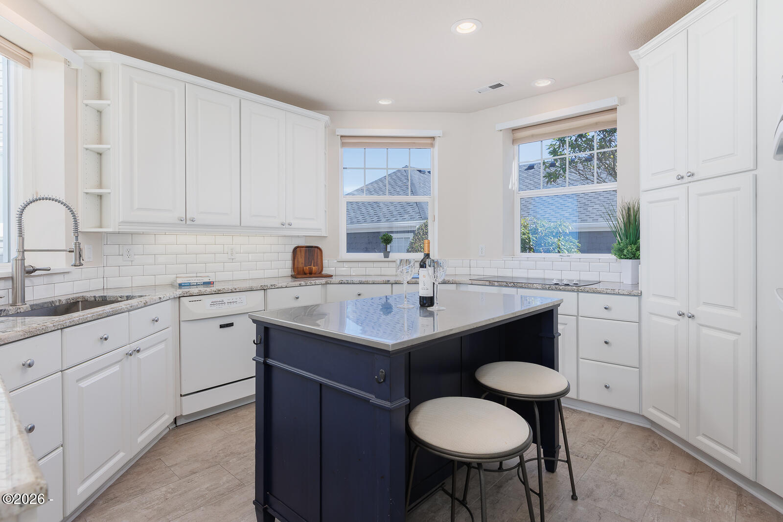 5918 SW Cupola Drive