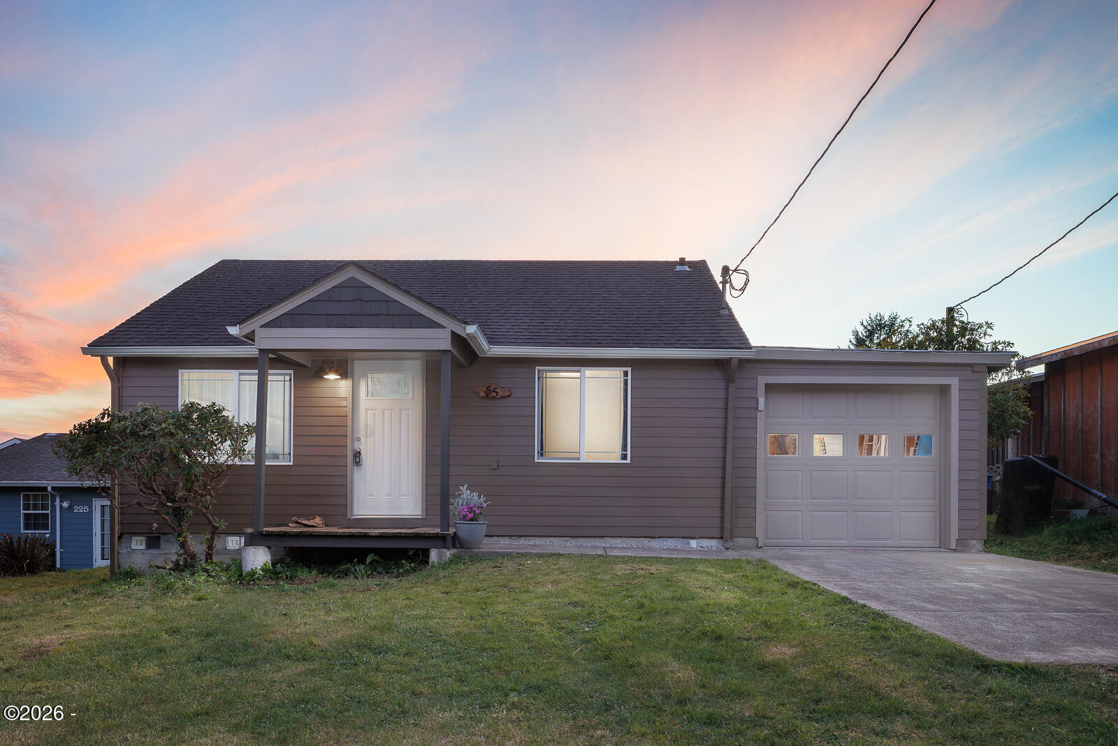 55 SE Davenport Avenue