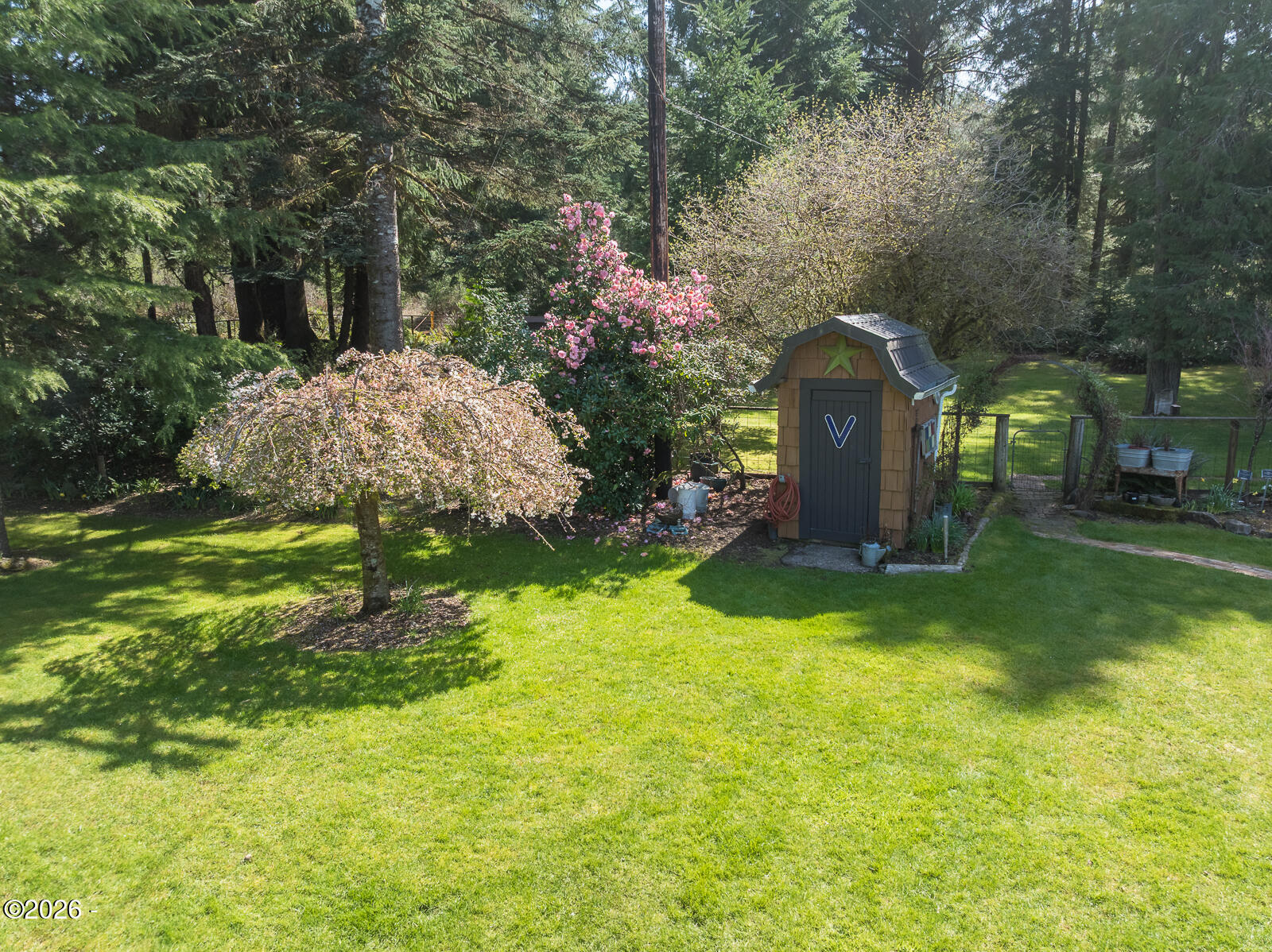 871 Old River Road NE