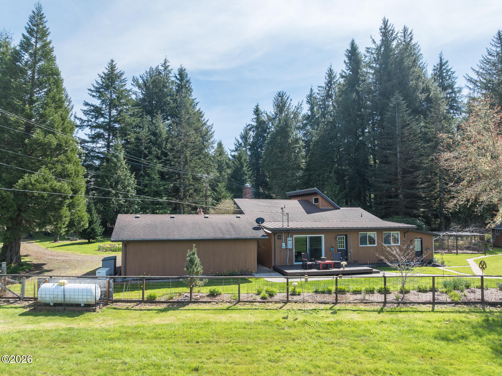 871 Old River Road NE