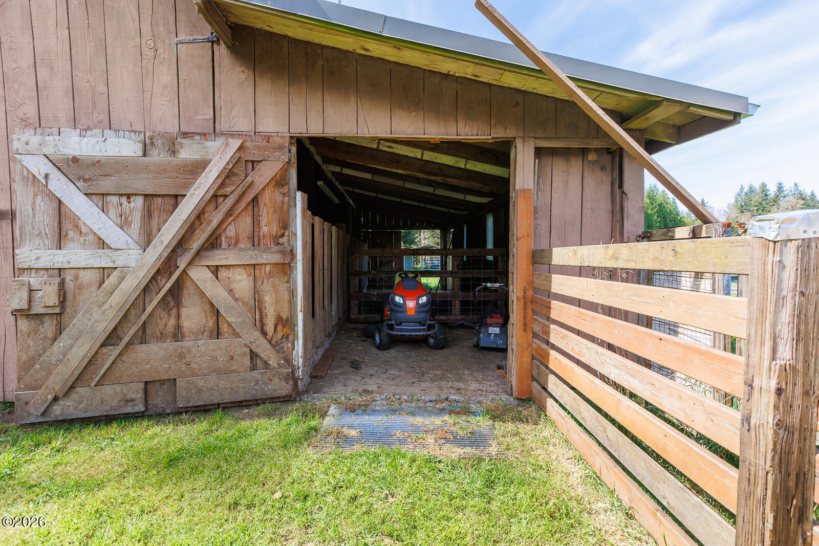 871 Old River Road NE