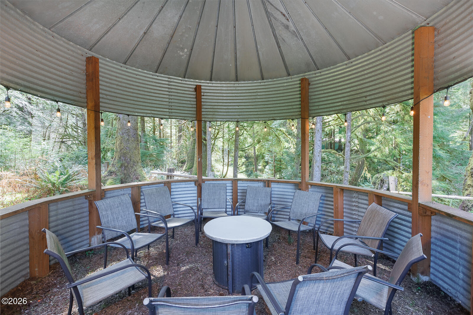 871 Old River Road NE