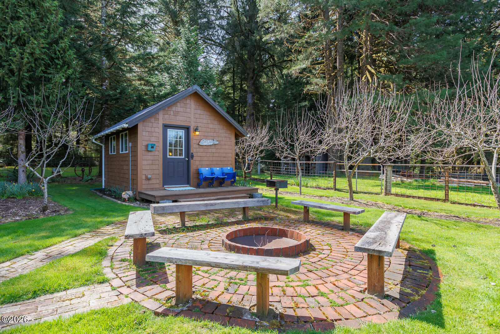 871 Old River Road NE