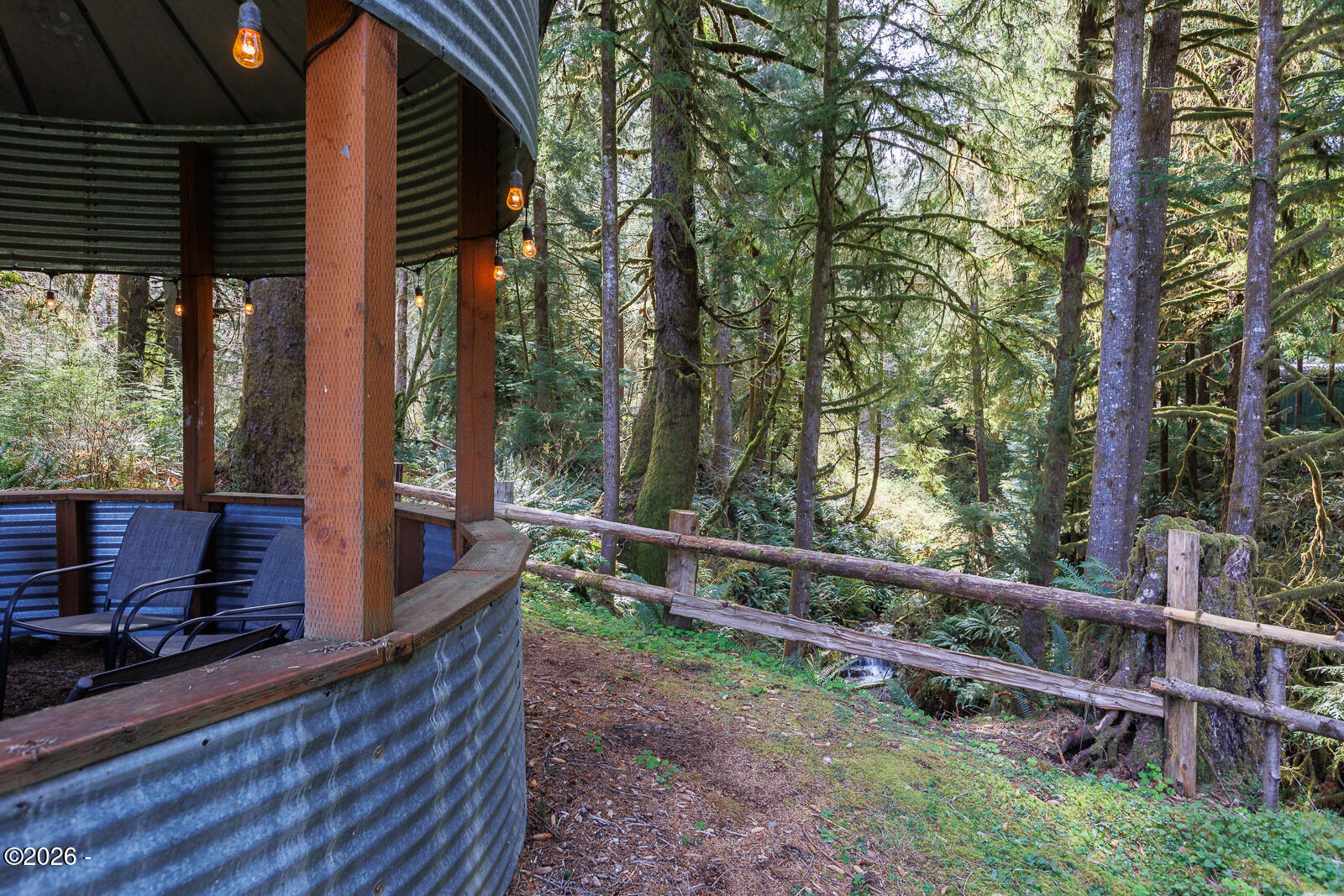 871 Old River Road NE