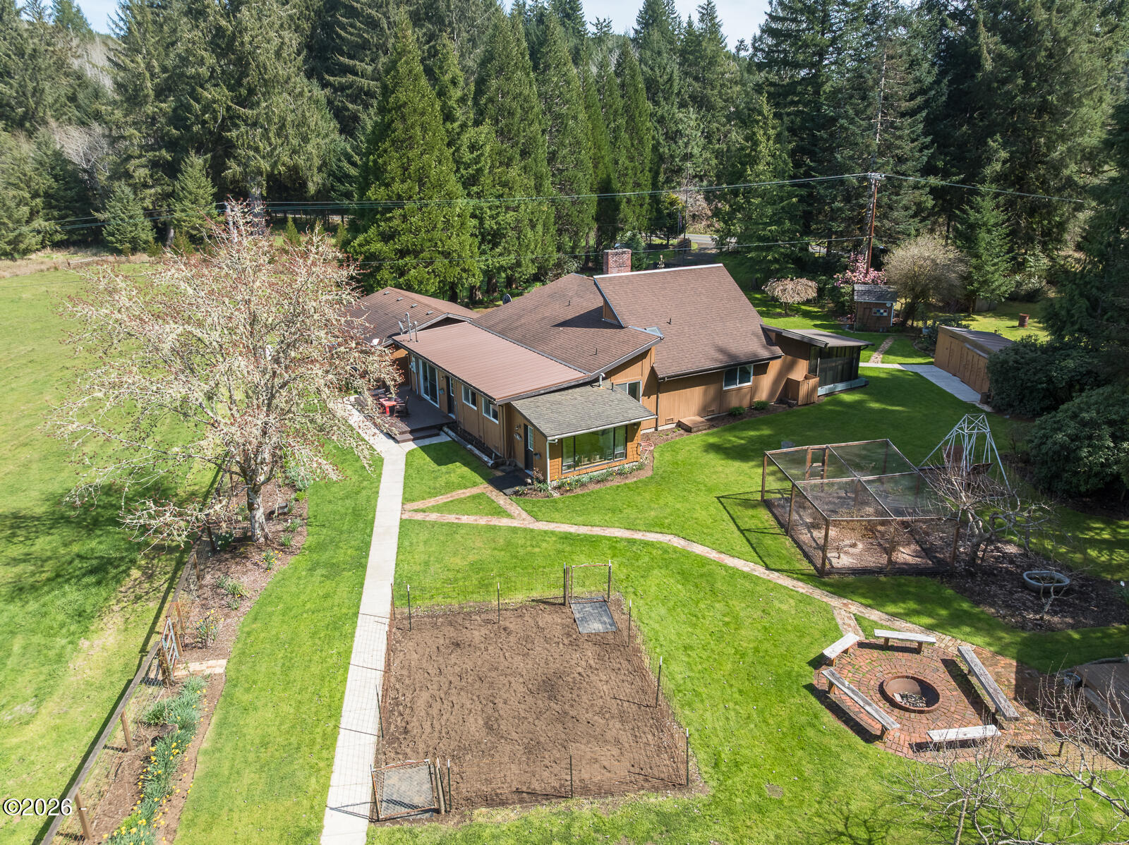 871 Old River Road NE