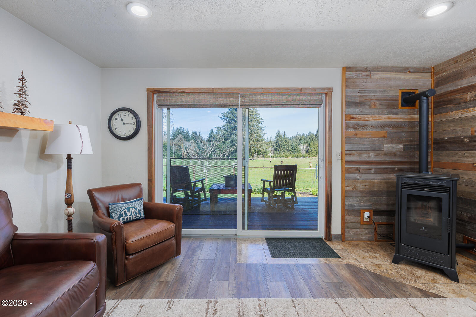 871 Old River Road NE