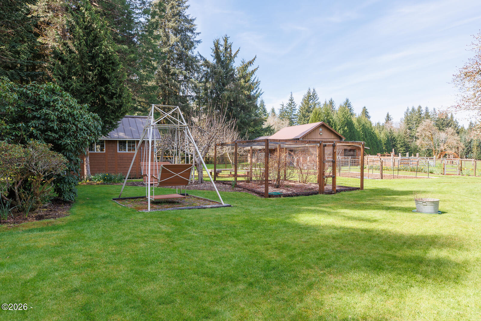 871 Old River Road NE