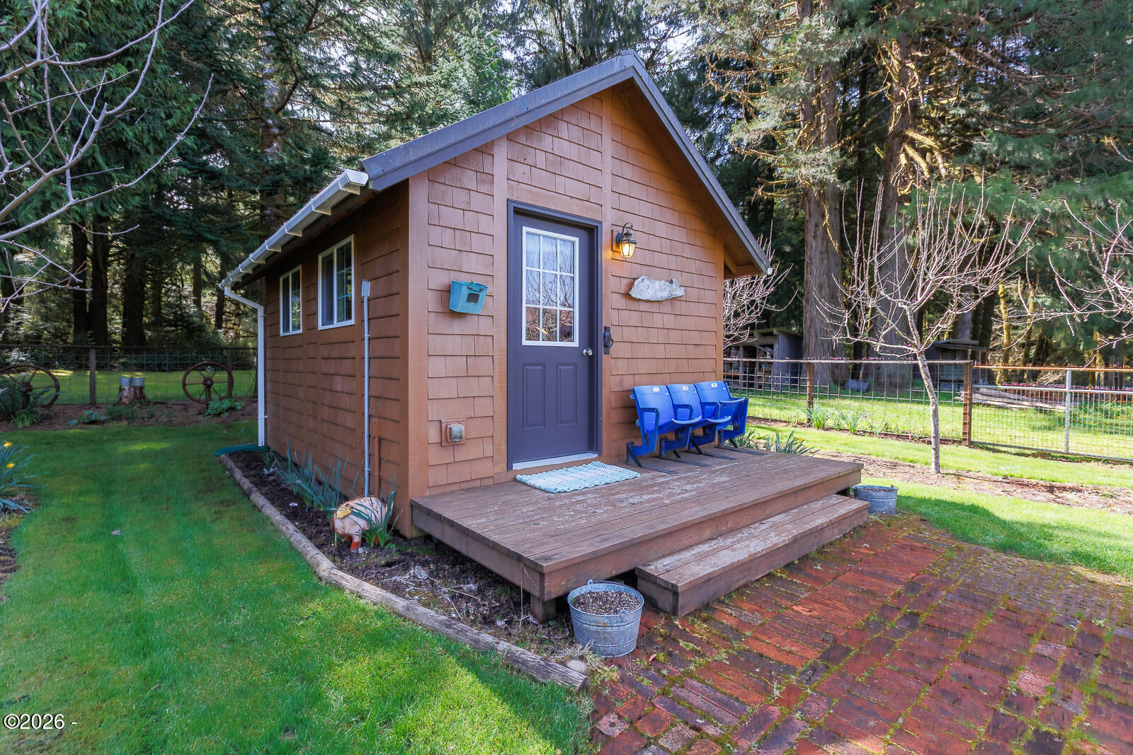 871 Old River Road NE