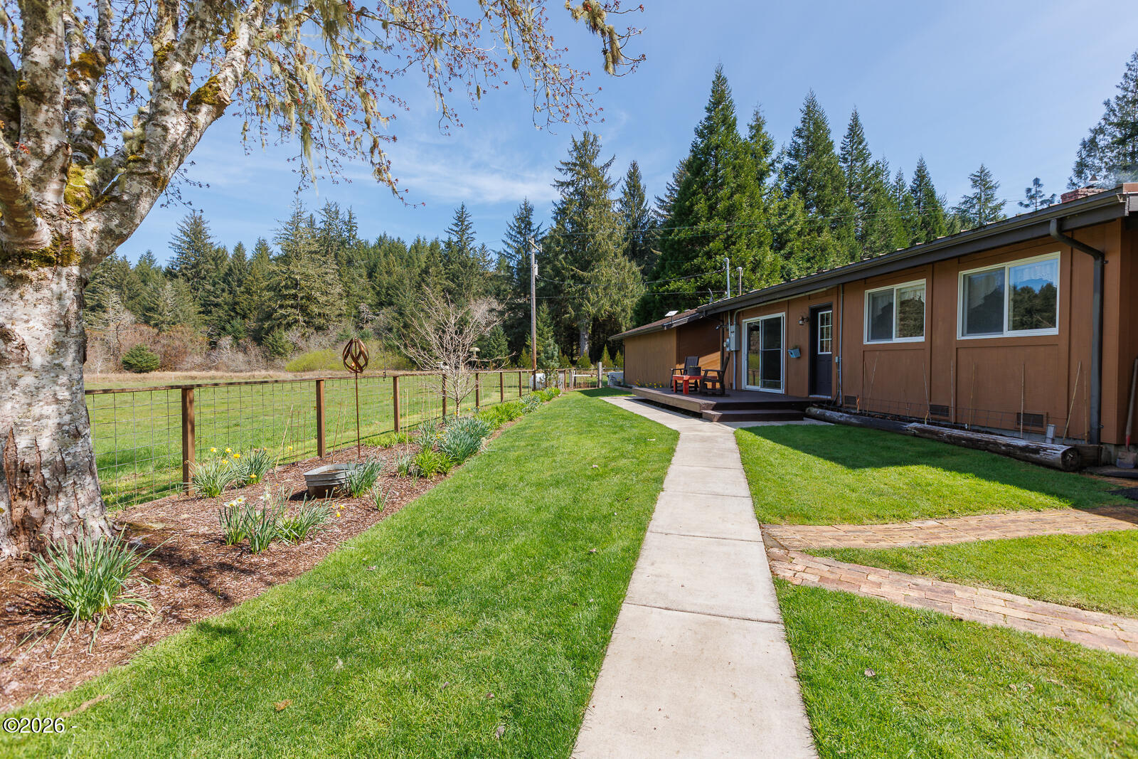 871 Old River Road NE