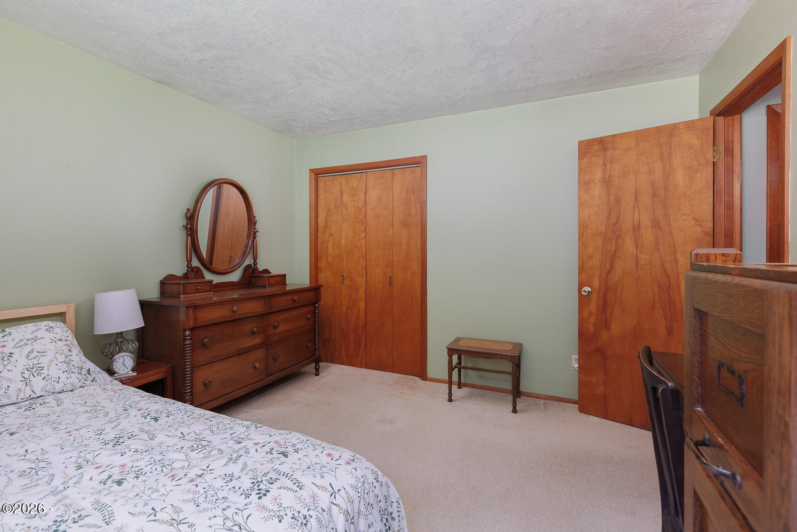 871 Old River Road NE