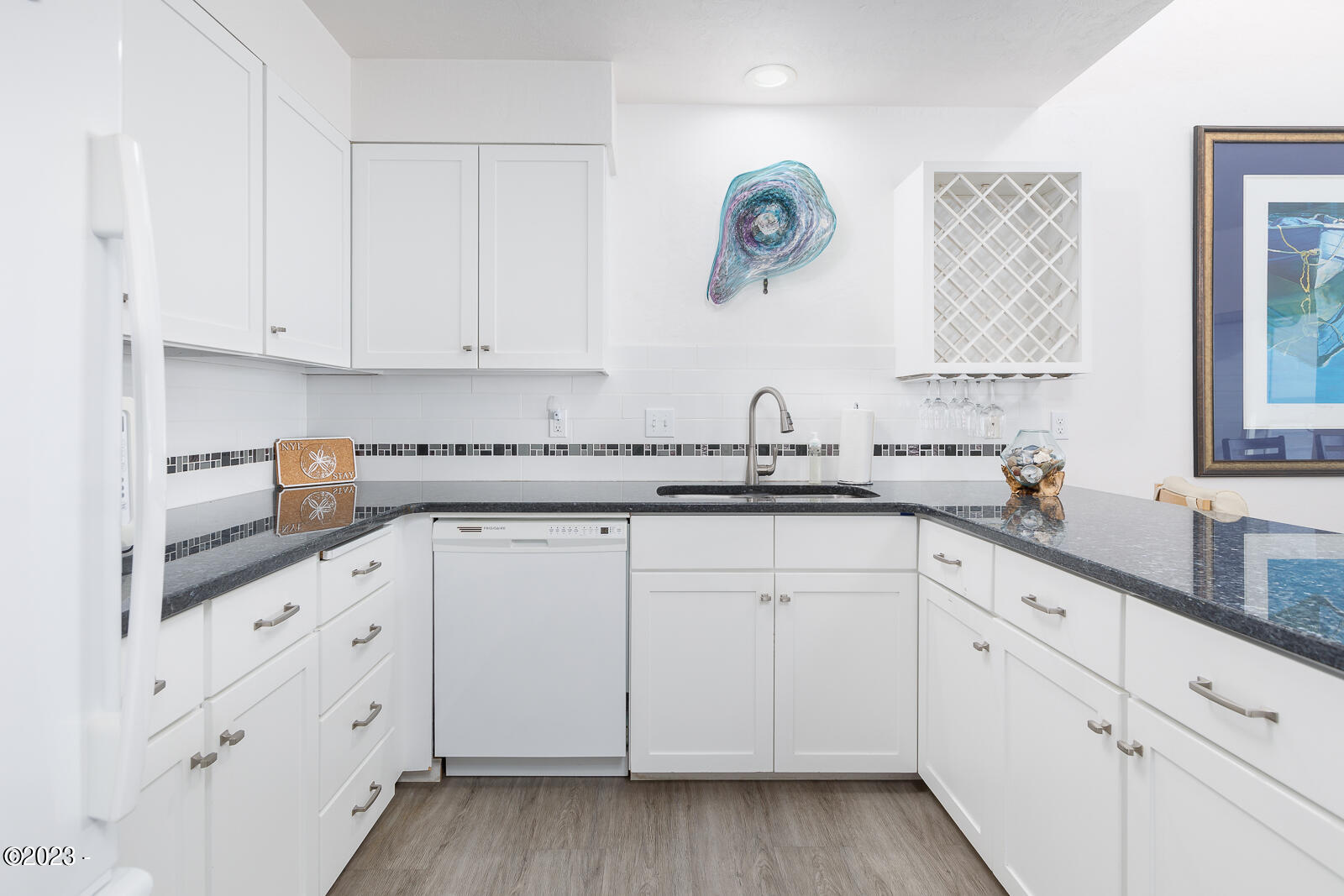 507 NW Alpine Street, 303