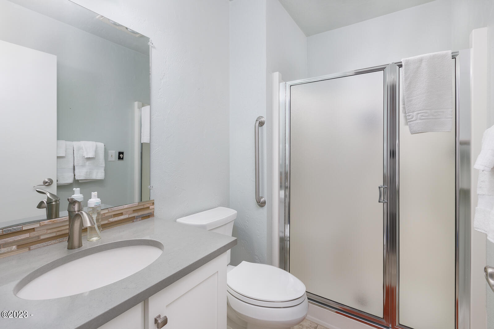 507 NW Alpine Street, 303