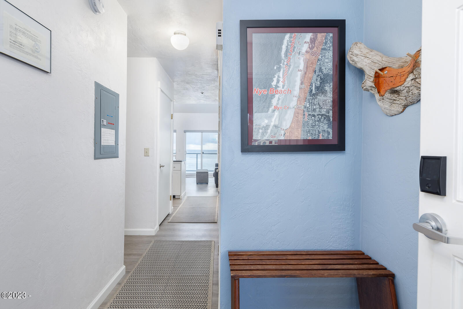 507 NW Alpine Street, 303