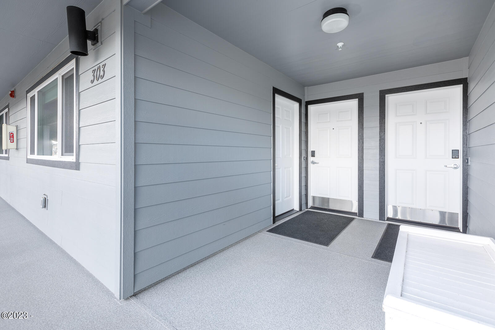 507 NW Alpine Street, 303