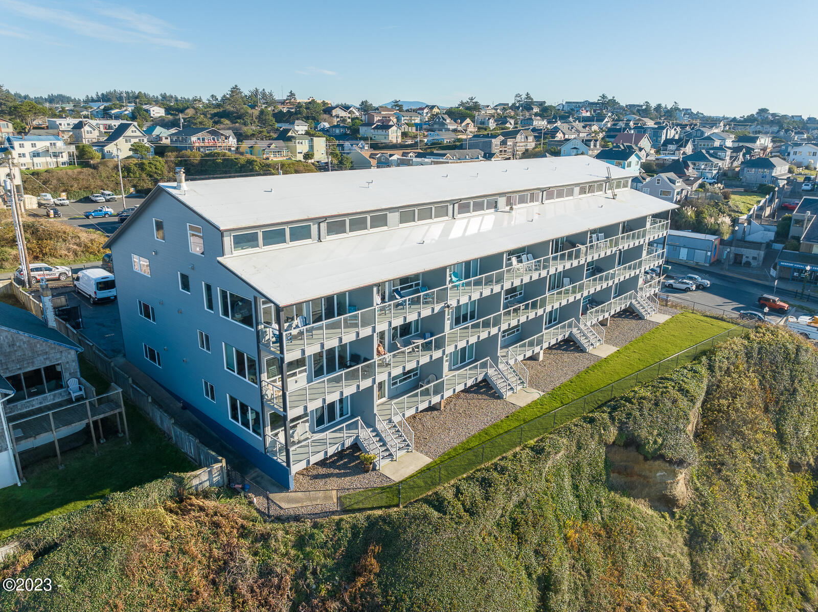 507 NW Alpine Street, 303