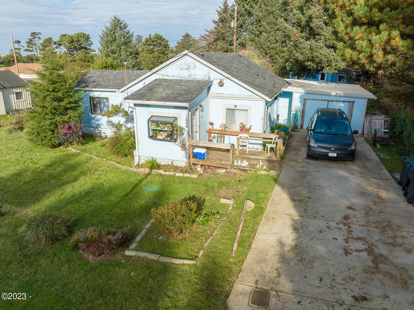 1040 SW Seabrook Lane