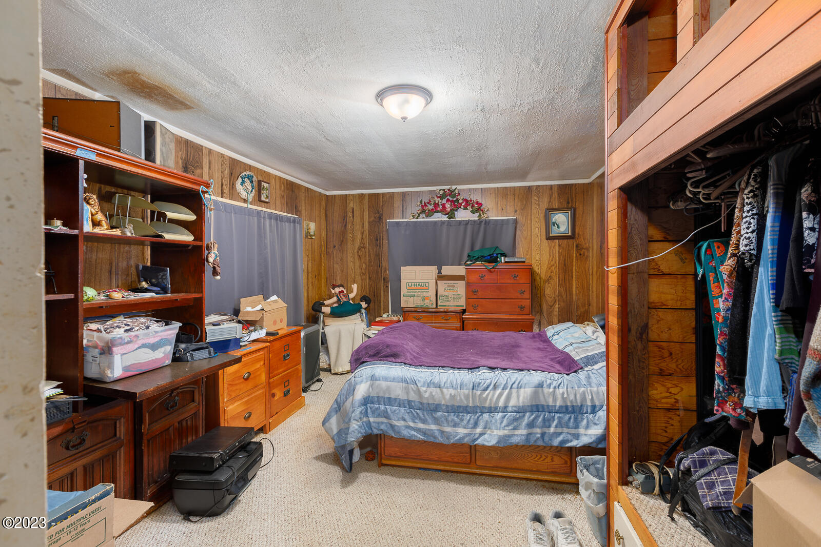 1040 SW Seabrook Lane