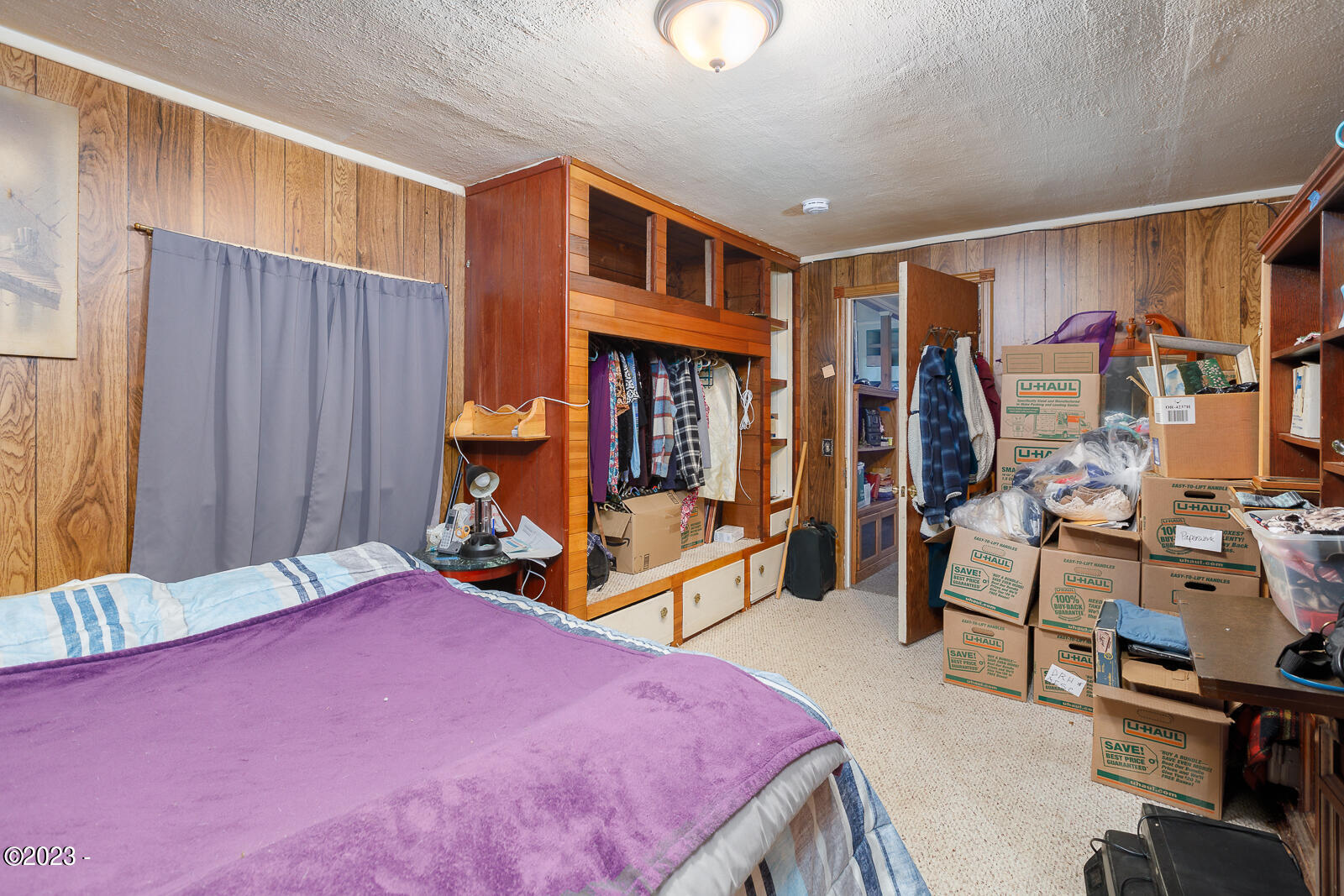 1040 SW Seabrook Lane